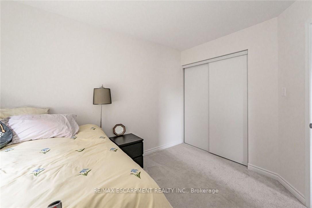 Photo 23 of 286 Spring Creek Drive, Hamilton, Waterdown — HOMEH