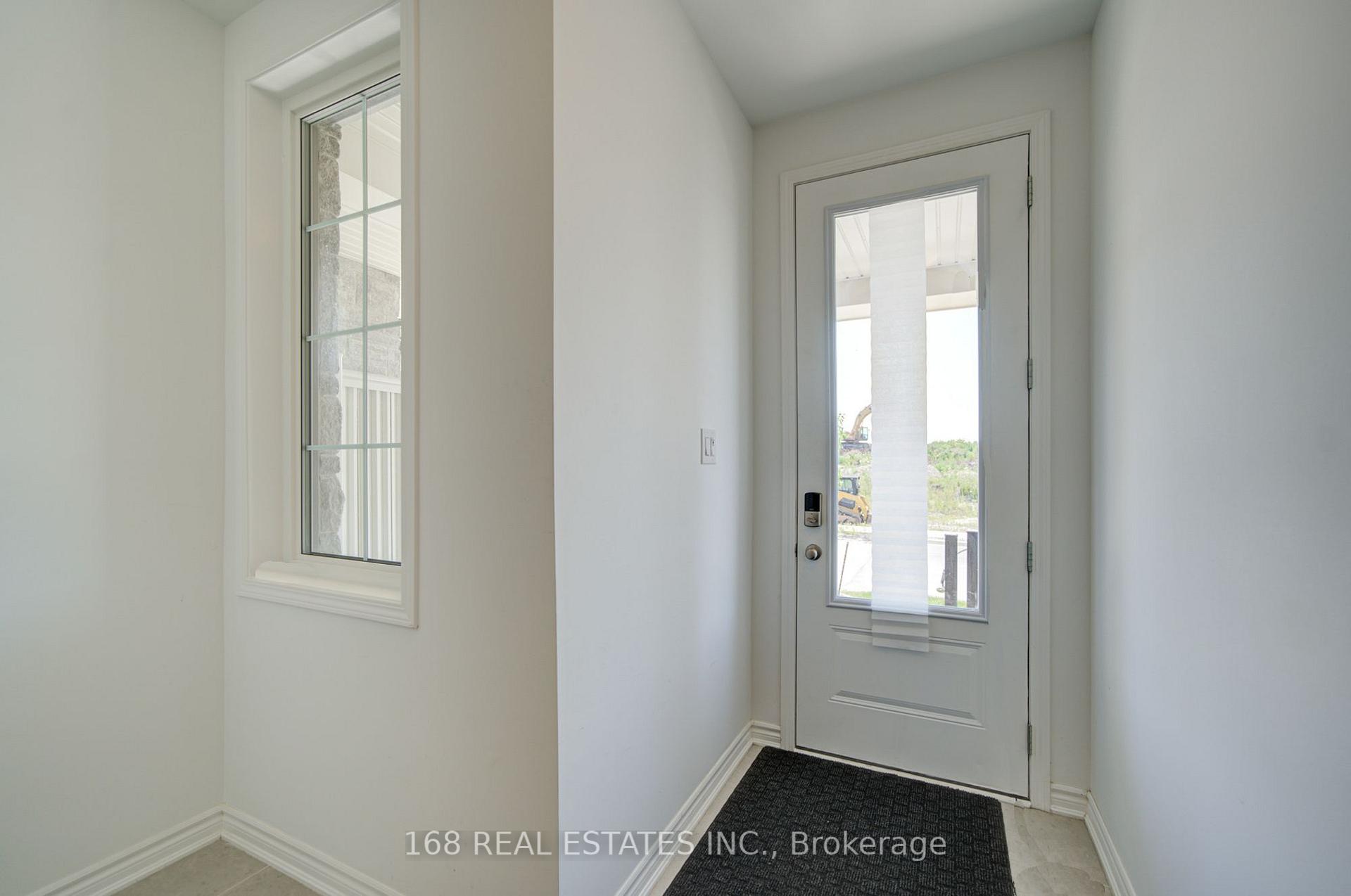 Photo 3 of 44 Azure Drive, Markham, Rural Markham — HOMEH