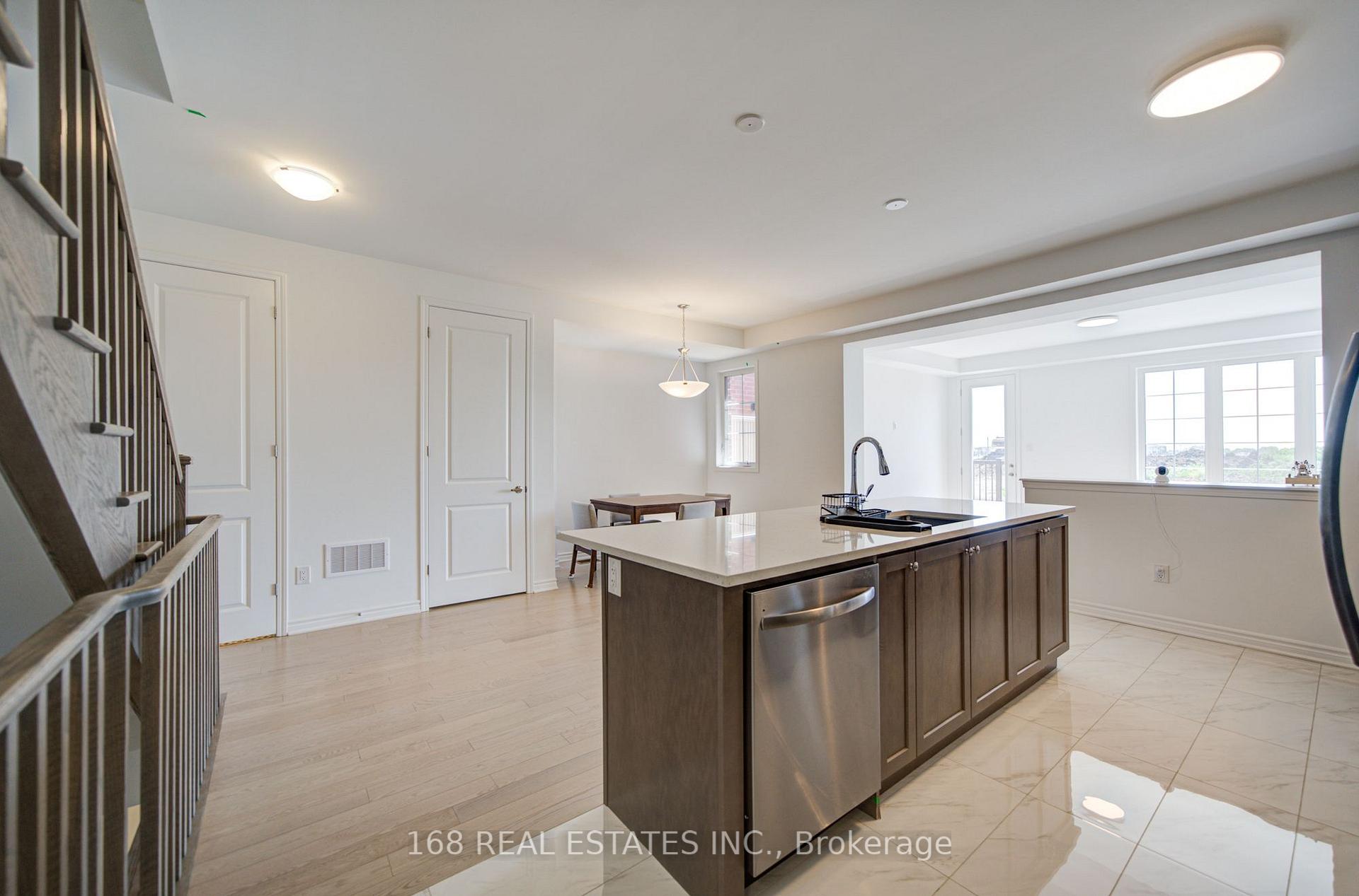 Photo 10 of 44 Azure Drive, Markham, Rural Markham — HOMEH