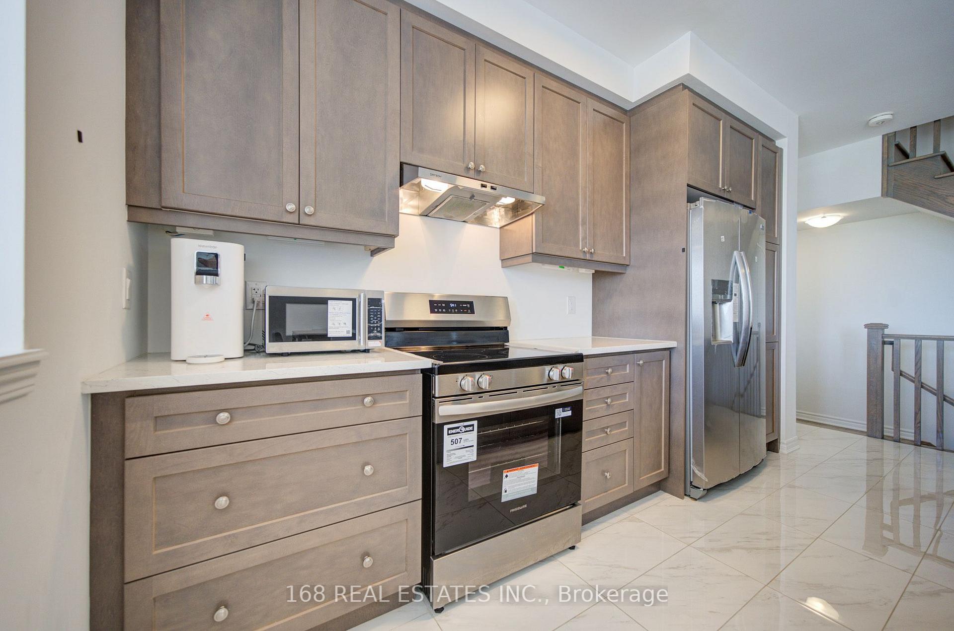 Photo 15 of 44 Azure Drive, Markham, Rural Markham — HOMEH