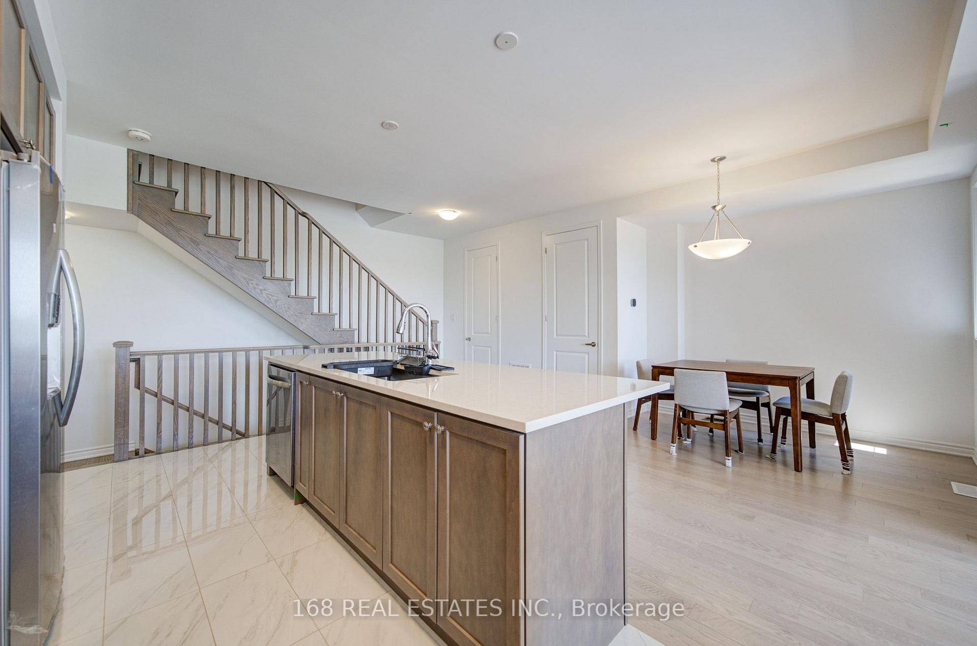 Photo 16 of 44 Azure Drive, Markham, Rural Markham — HOMEH