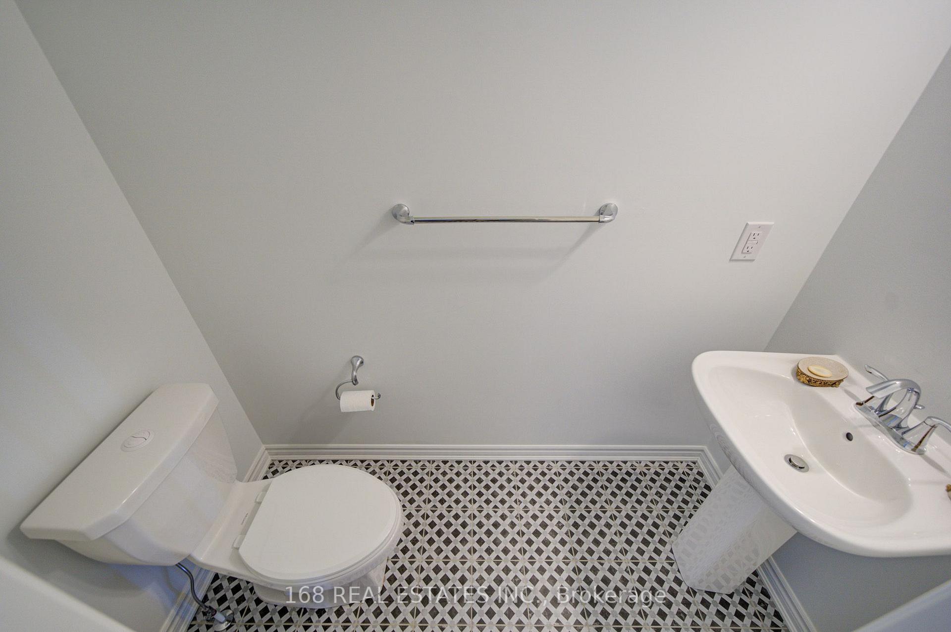 Photo 21 of 44 Azure Drive, Markham, Rural Markham — HOMEH