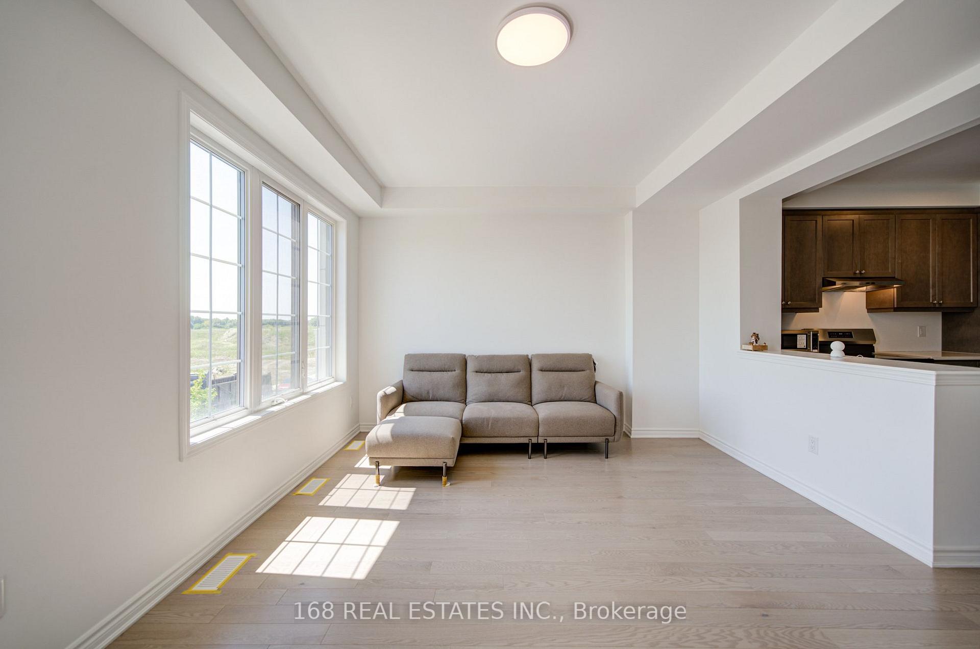 Photo 26 of 44 Azure Drive, Markham, Rural Markham — HOMEH