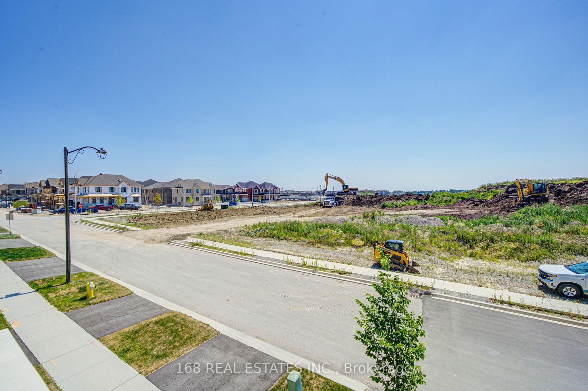 Photo 31 of 44 Azure Drive, Markham, Rural Markham — HOMEH