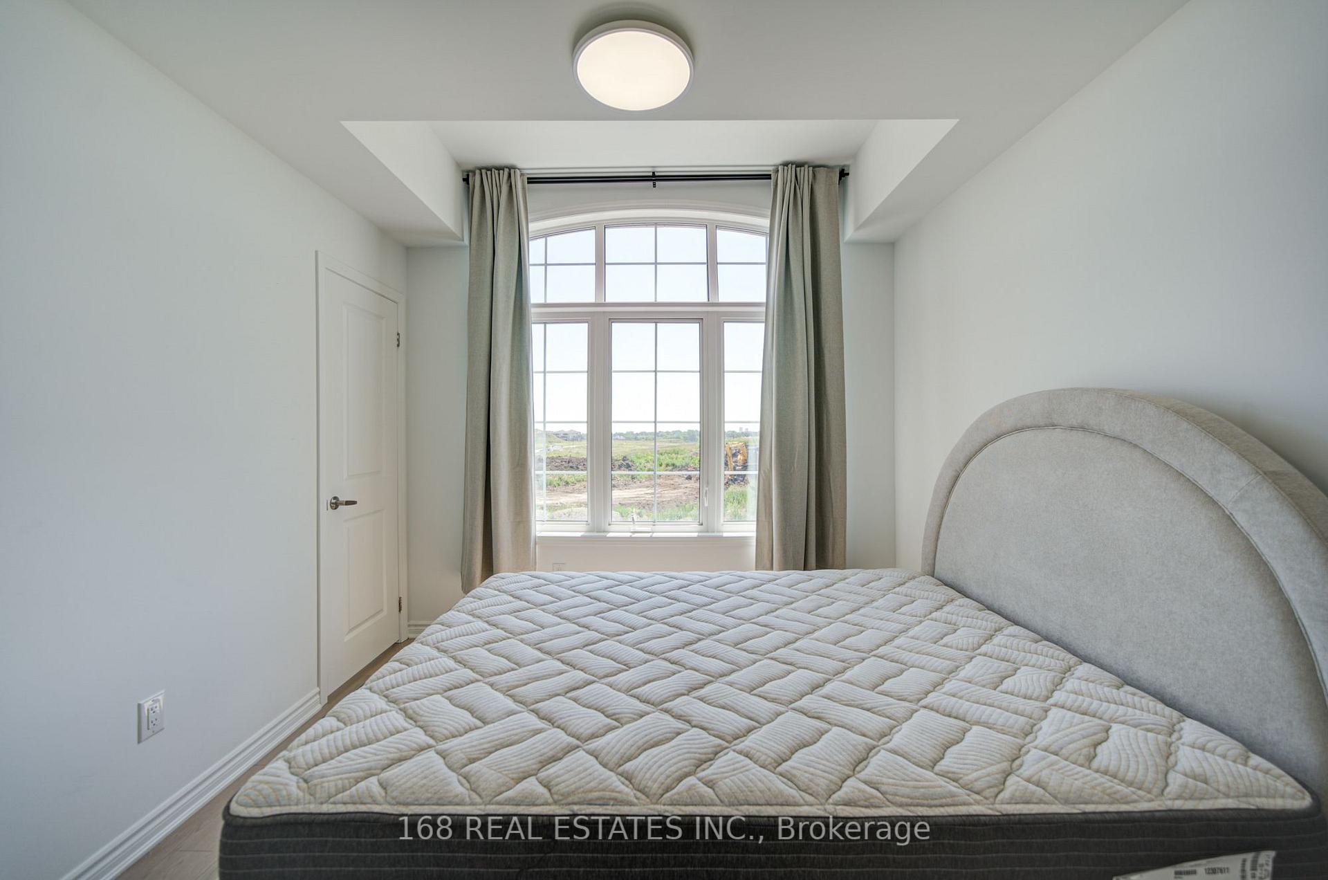 Photo 41 of 44 Azure Drive, Markham, Rural Markham — HOMEH