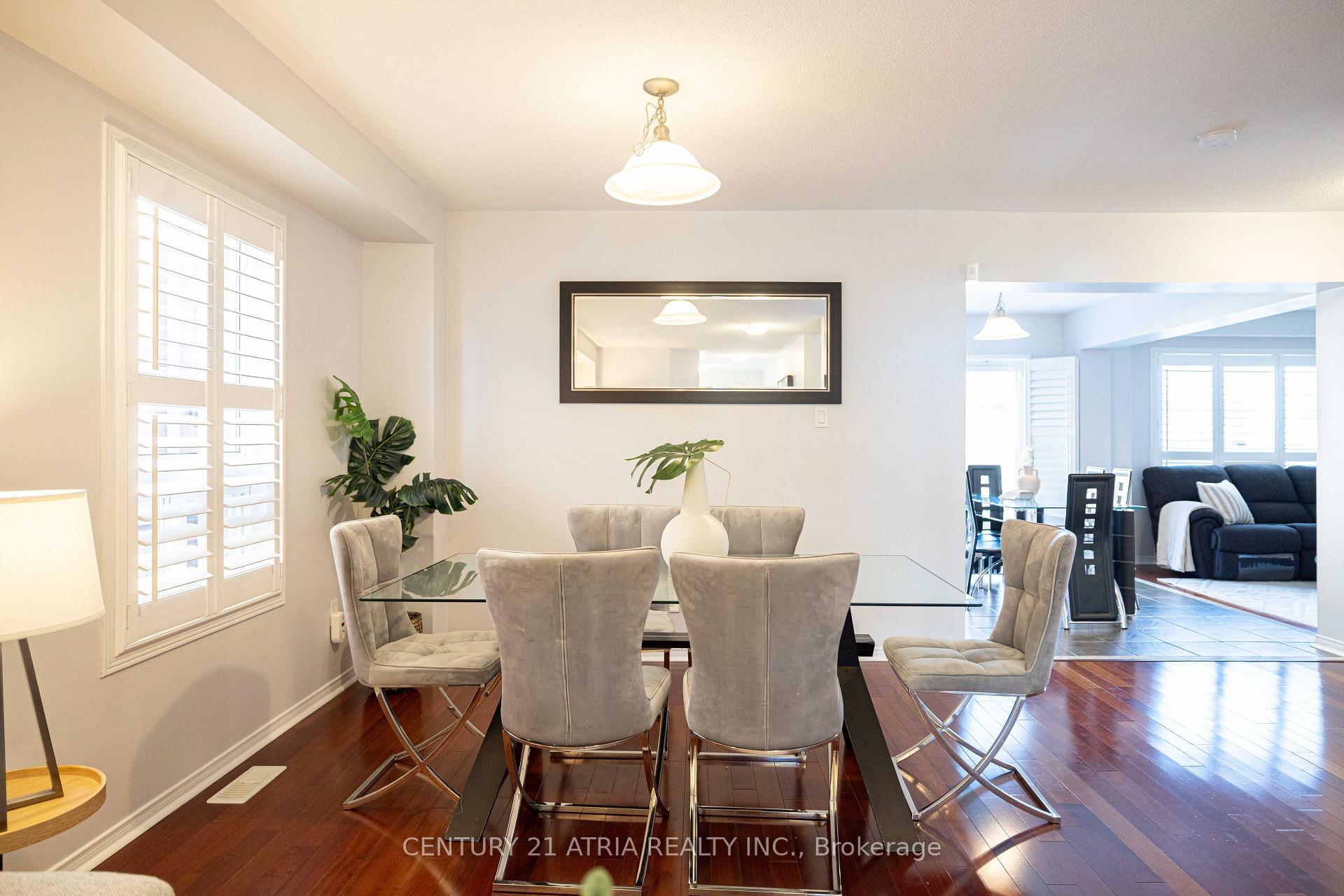 Photo 10 of 21 Treegrove Crescent, Brampton, Fletcher's Meadow — HOMEH