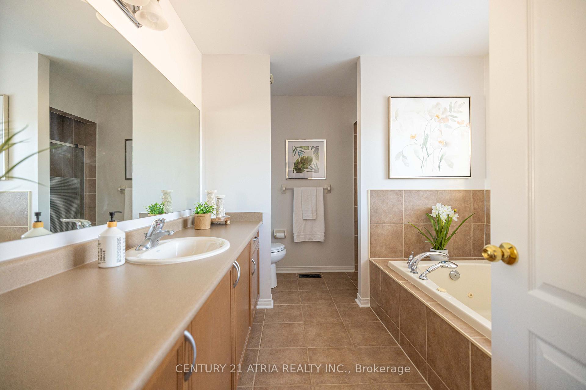 Photo 27 of 21 Treegrove Crescent, Brampton, Fletcher's Meadow — HOMEH