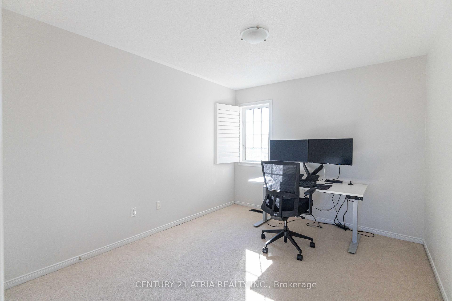 Photo 32 of 21 Treegrove Crescent, Brampton, Fletcher's Meadow — HOMEH