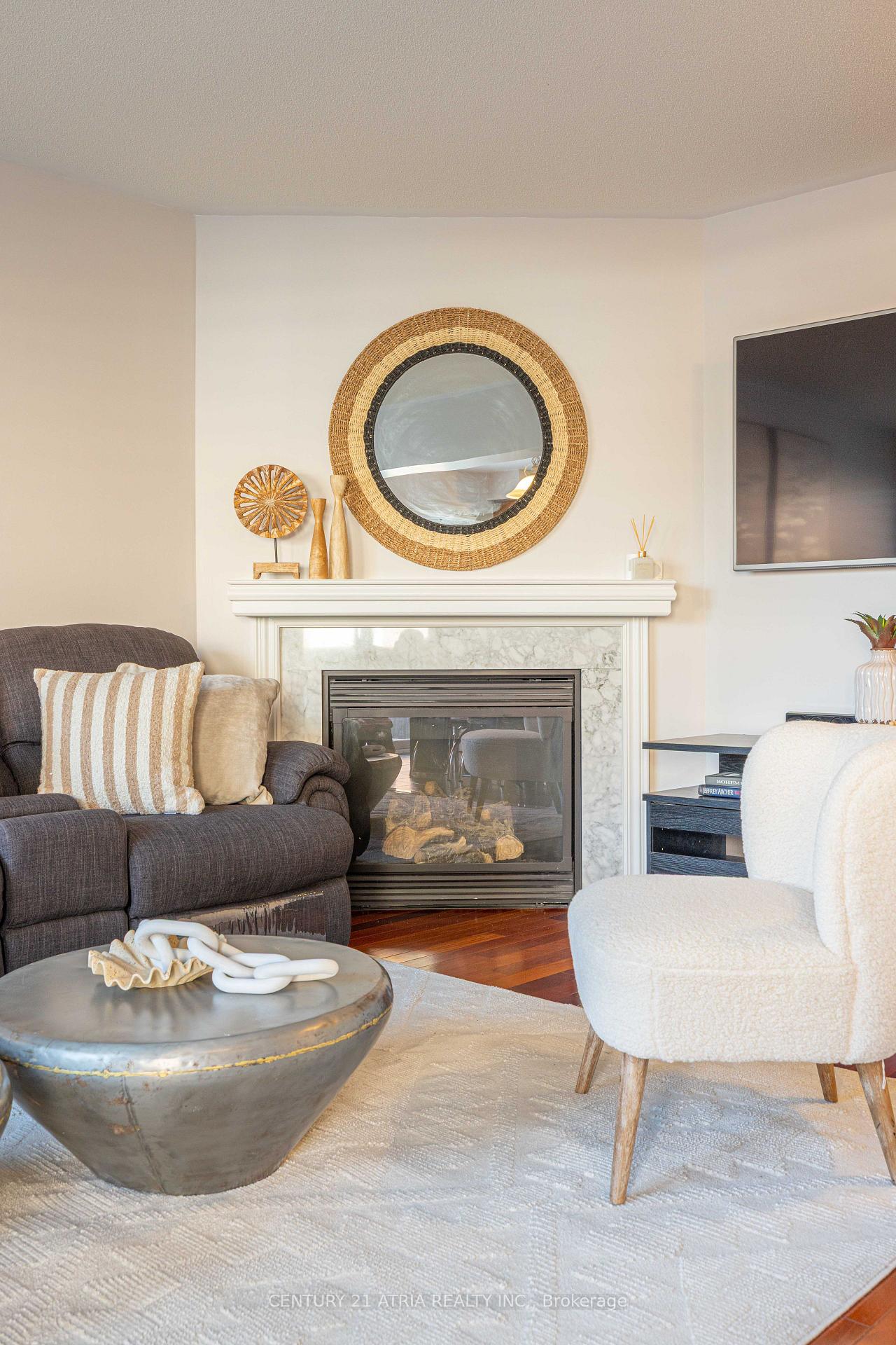 Photo 14 of 21 Treegrove Crescent, Brampton, Fletcher's Meadow — HOMEH