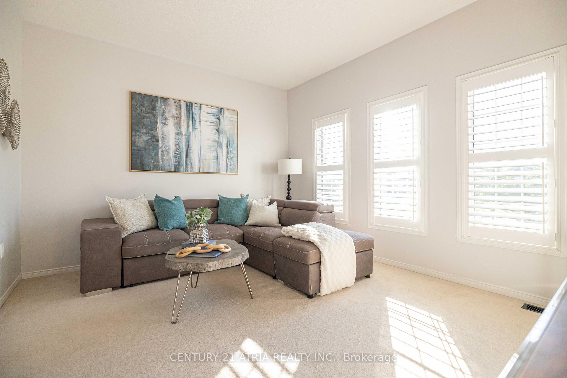 Photo 19 of 21 Treegrove Crescent, Brampton, Fletcher's Meadow — HOMEH
