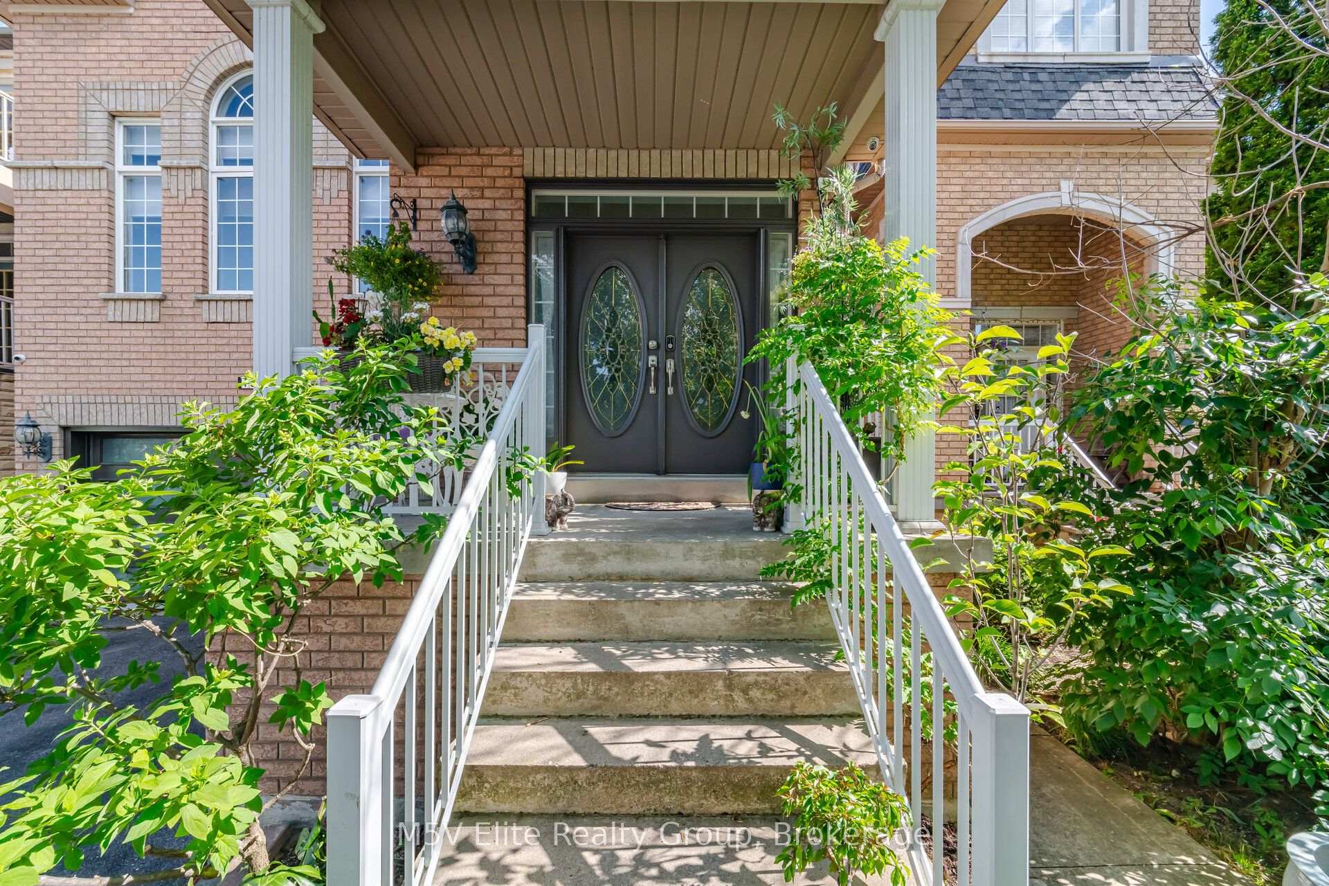 Photo 4 of 168 Sail Crescent, Vaughan, Vellore Village — HOMEH
