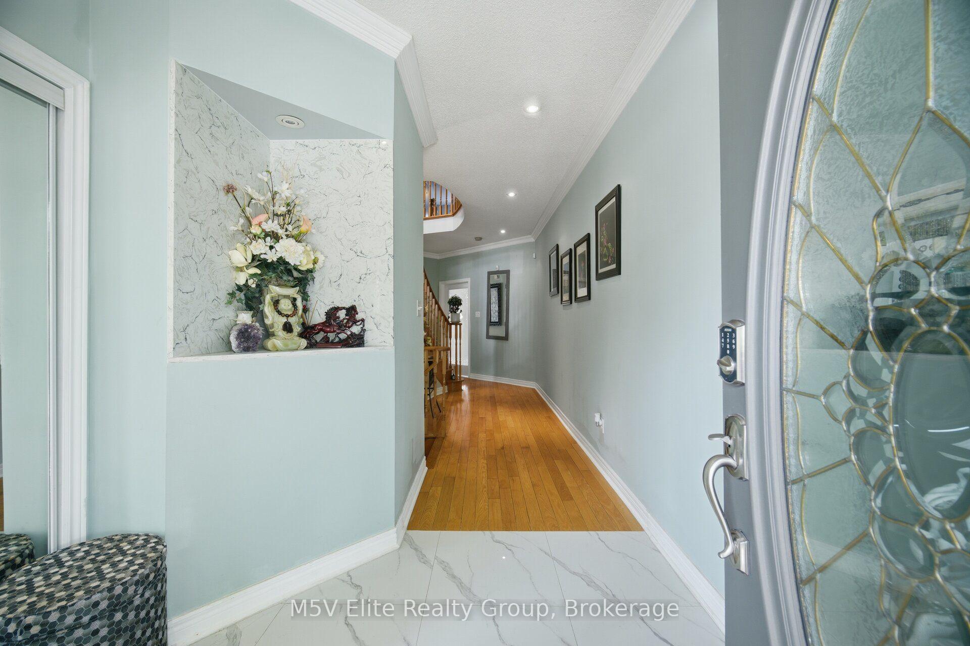Photo 6 of 168 Sail Crescent, Vaughan, Vellore Village — HOMEH