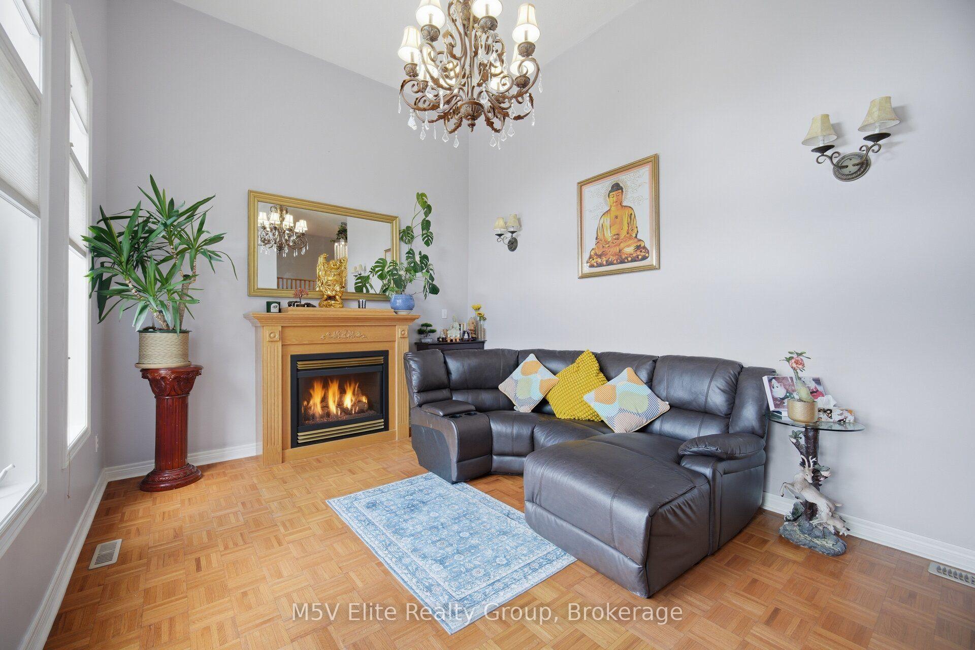 Photo 14 of 168 Sail Crescent, Vaughan, Vellore Village — HOMEH