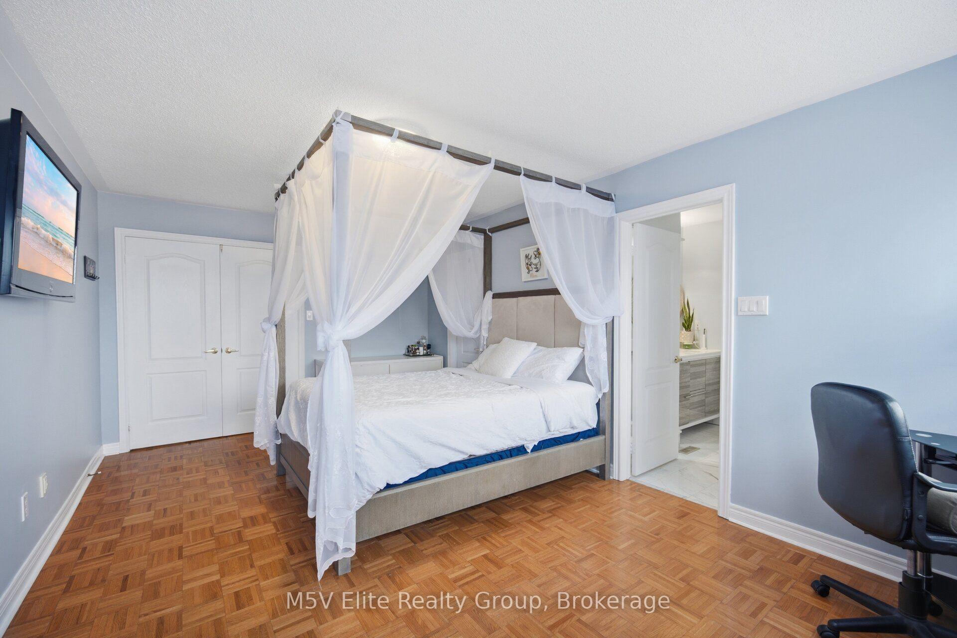 Photo 18 of 168 Sail Crescent, Vaughan, Vellore Village — HOMEH