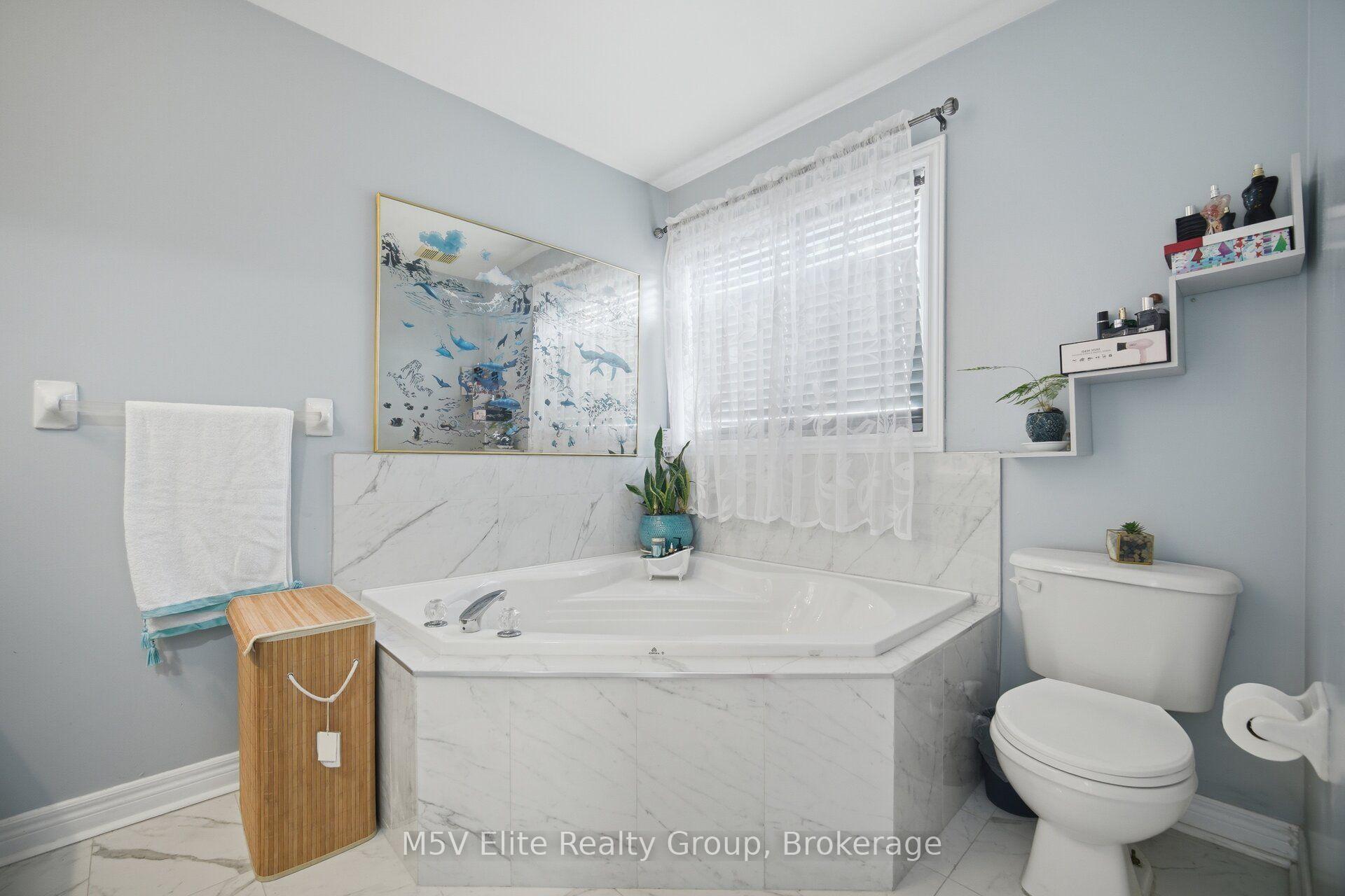 Photo 19 of 168 Sail Crescent, Vaughan, Vellore Village — HOMEH