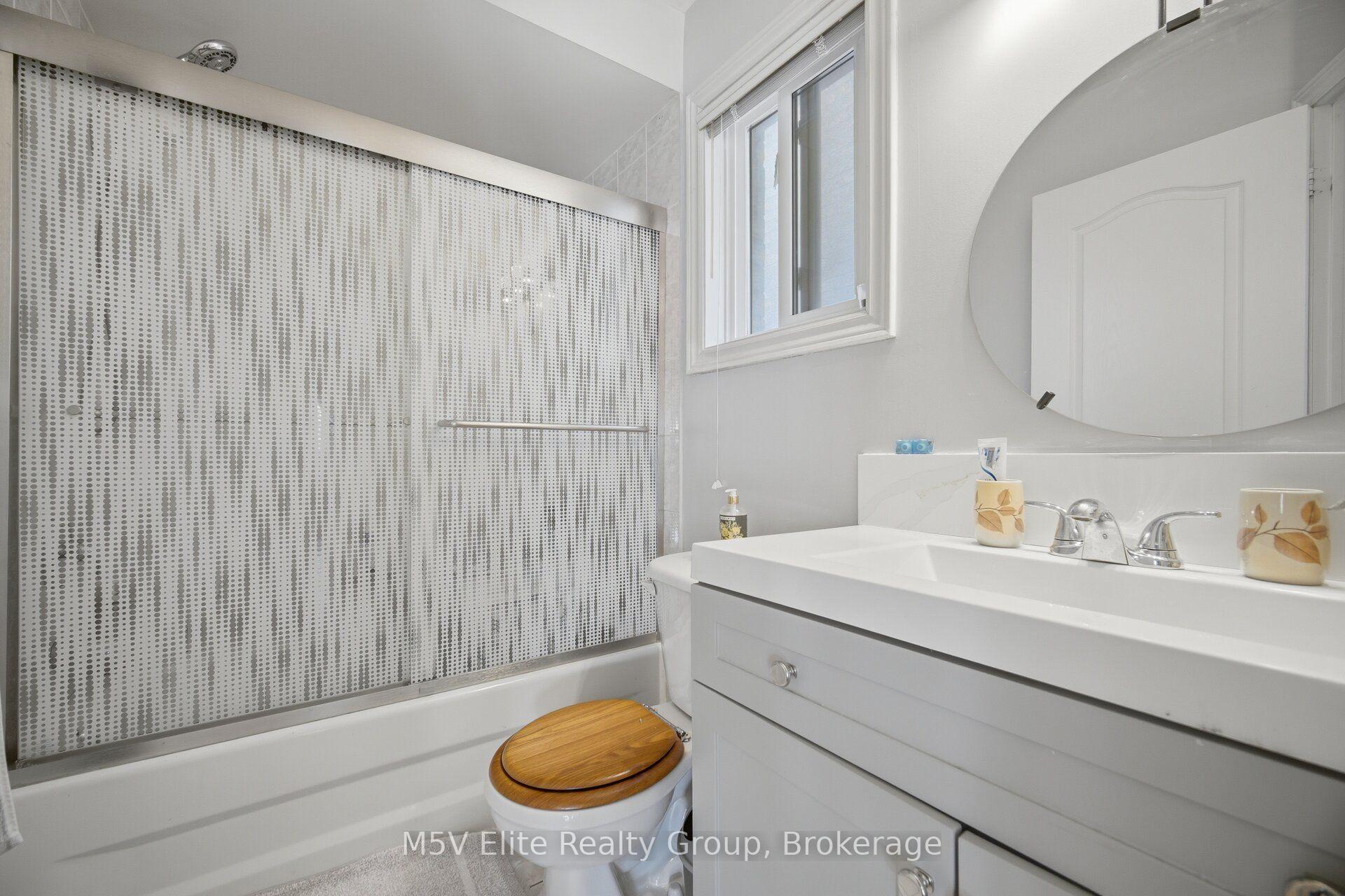 Photo 27 of 168 Sail Crescent, Vaughan, Vellore Village — HOMEH