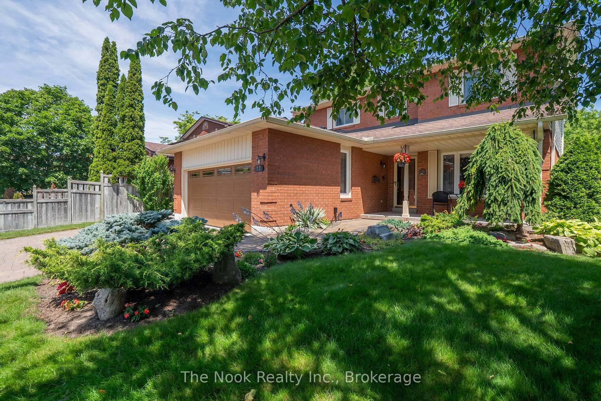 Photo 4 of 77 Soper Creek Drive, Clarington, Bowmanville — HOMEH