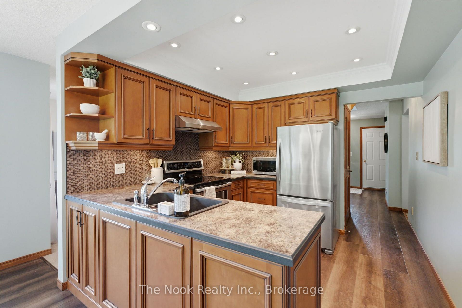Photo 16 of 77 Soper Creek Drive, Clarington, Bowmanville — HOMEH