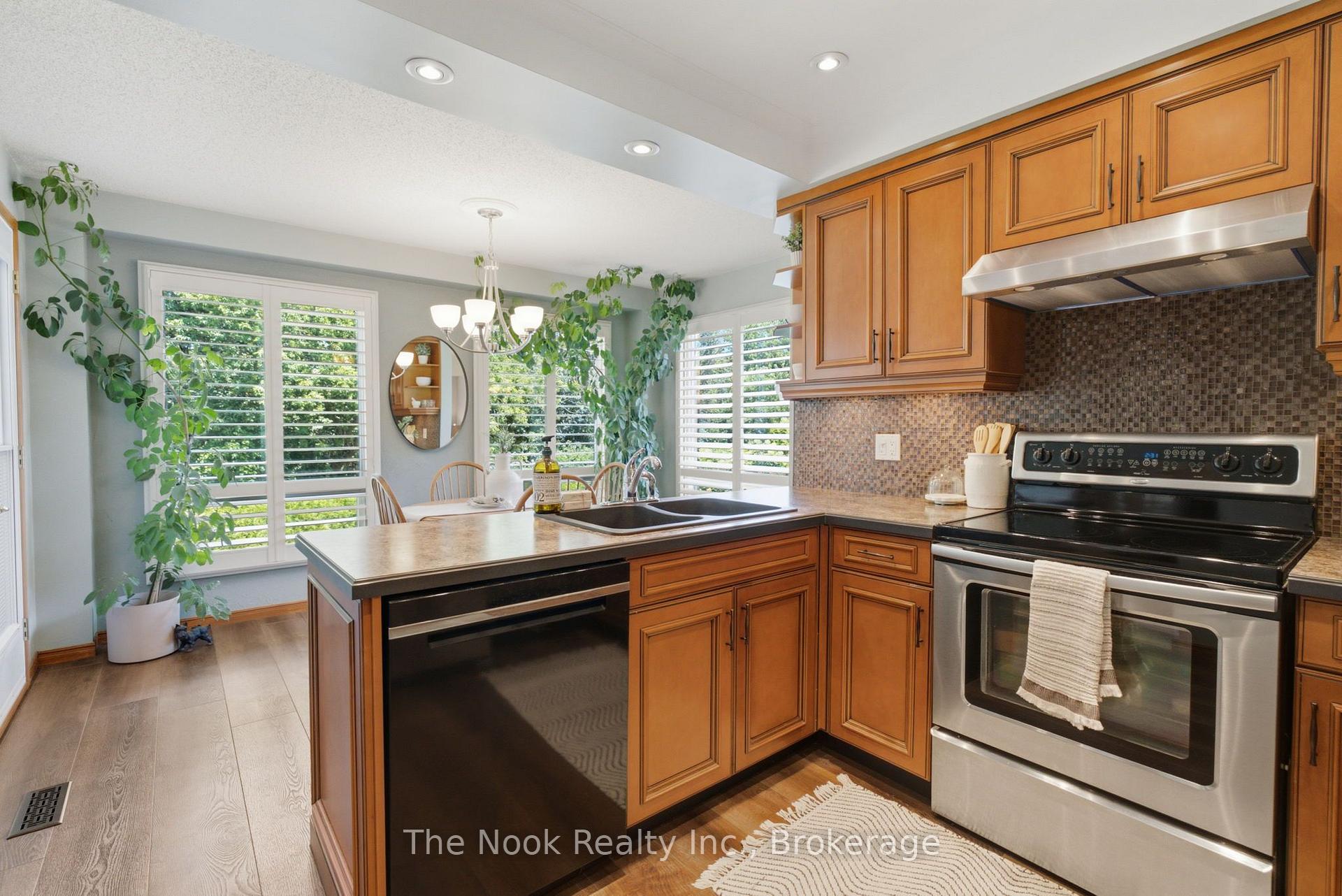 Photo 18 of 77 Soper Creek Drive, Clarington, Bowmanville — HOMEH