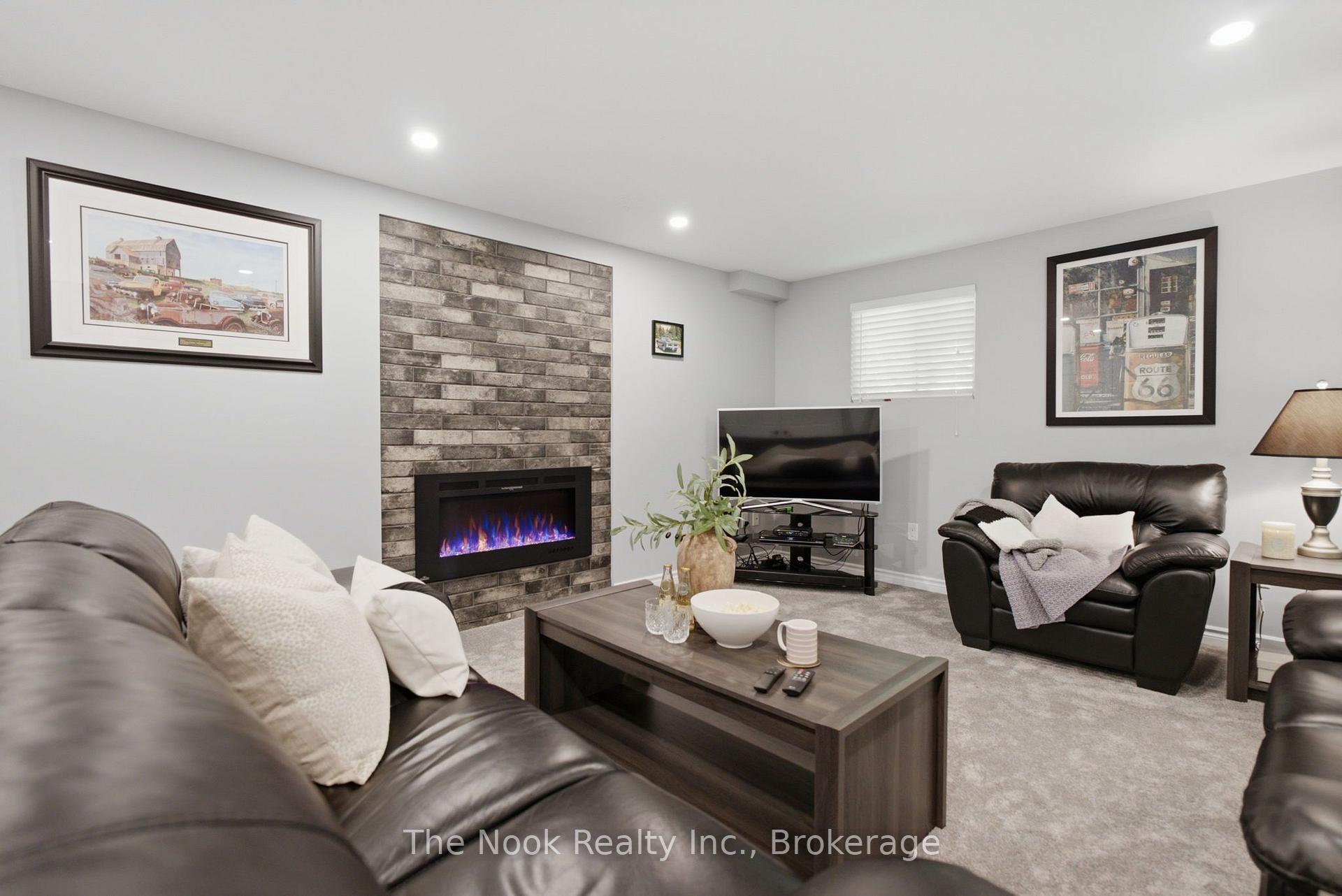 Photo 41 of 77 Soper Creek Drive, Clarington, Bowmanville — HOMEH