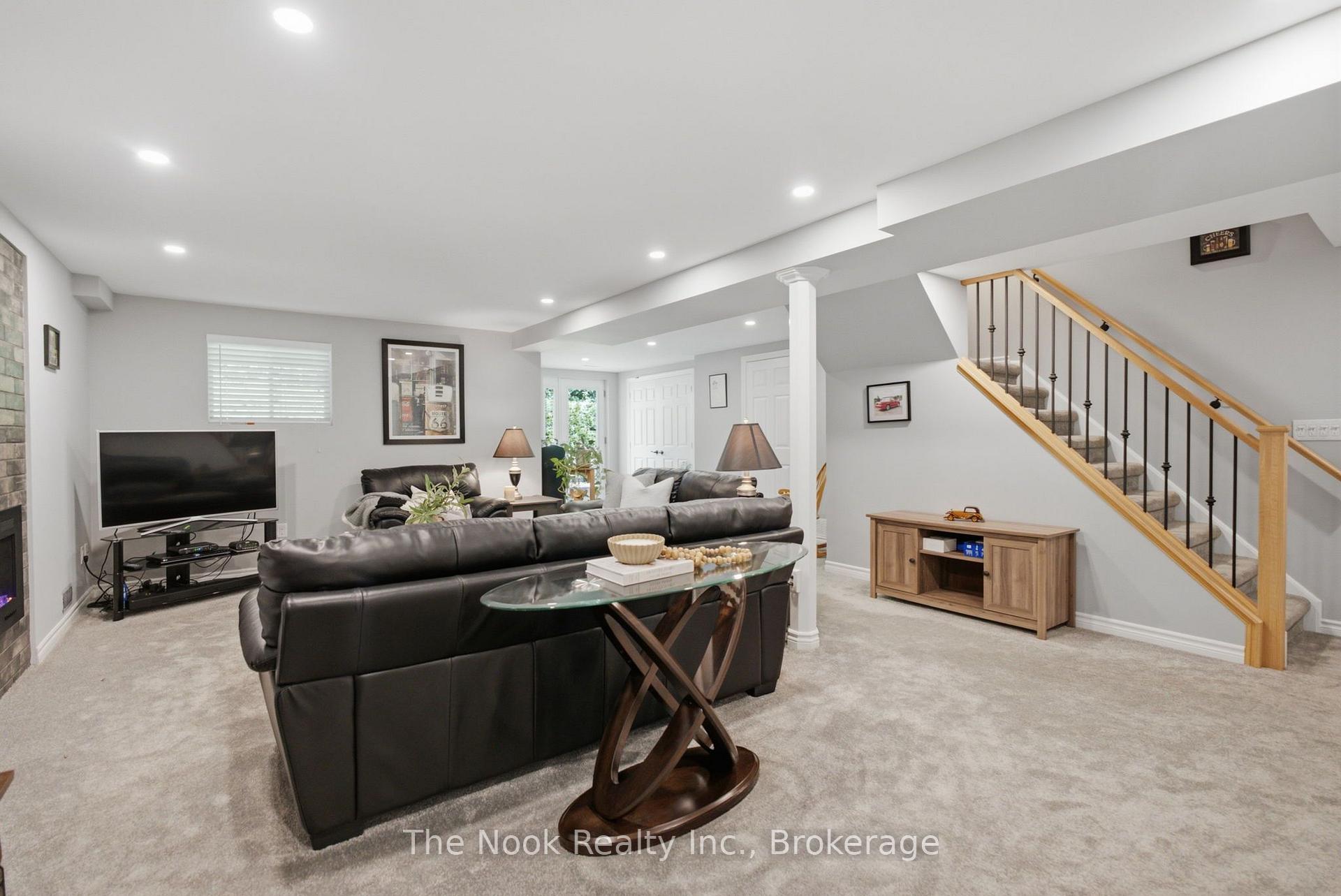 Photo 42 of 77 Soper Creek Drive, Clarington, Bowmanville — HOMEH