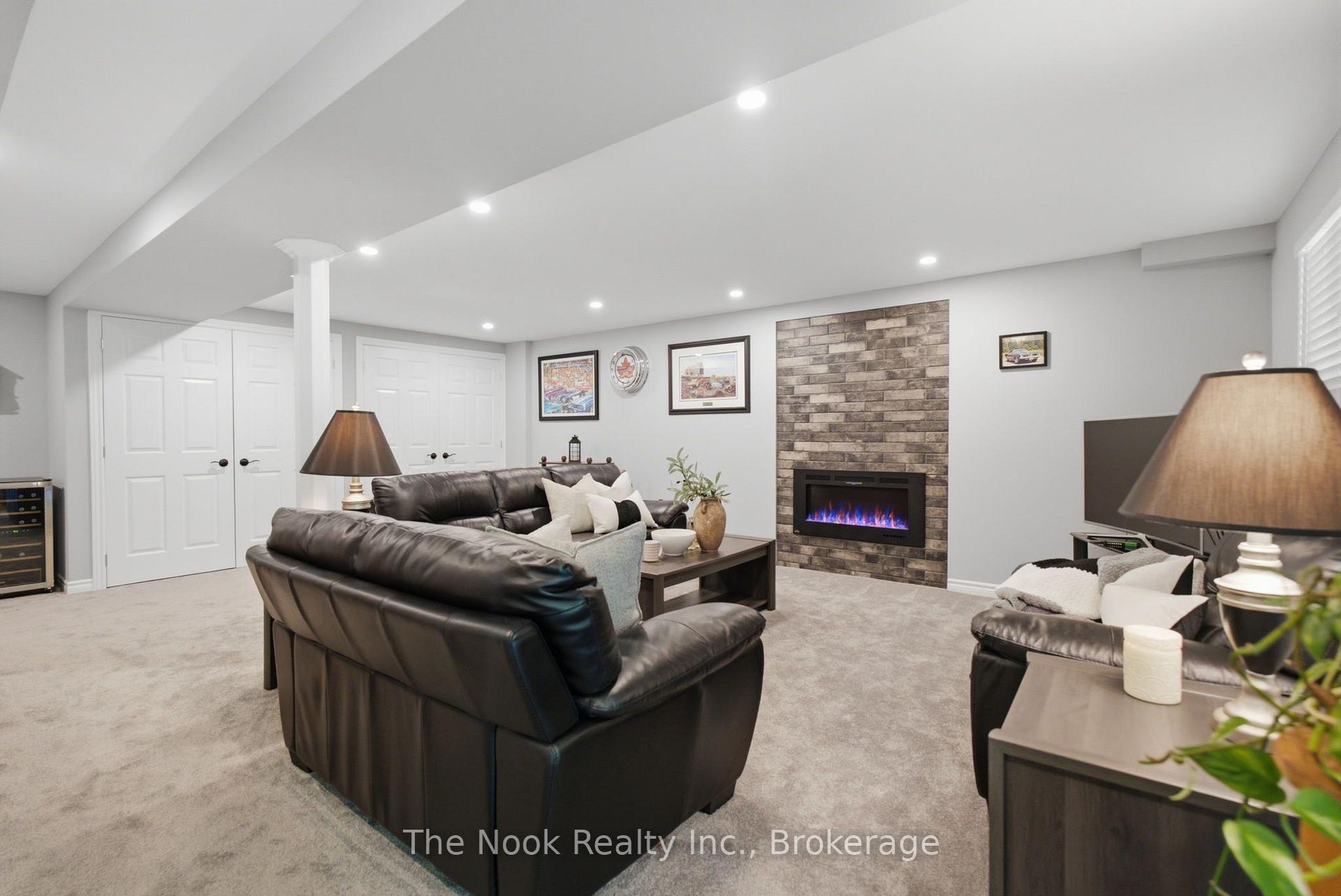 Photo 43 of 77 Soper Creek Drive, Clarington, Bowmanville — HOMEH