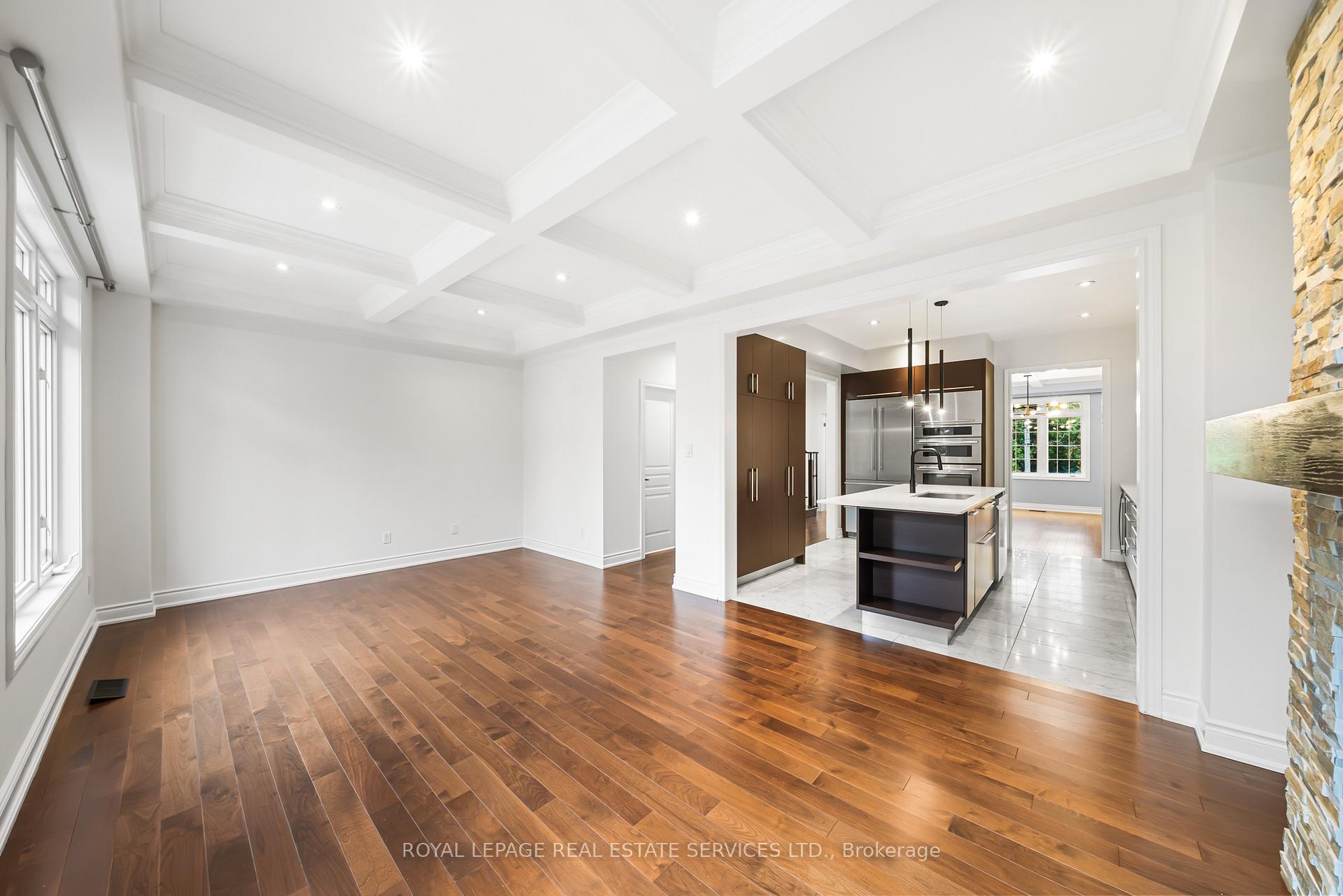 Photo 7 of 2083 Grange Drive, Mississauga, Cooksville — HOMEH