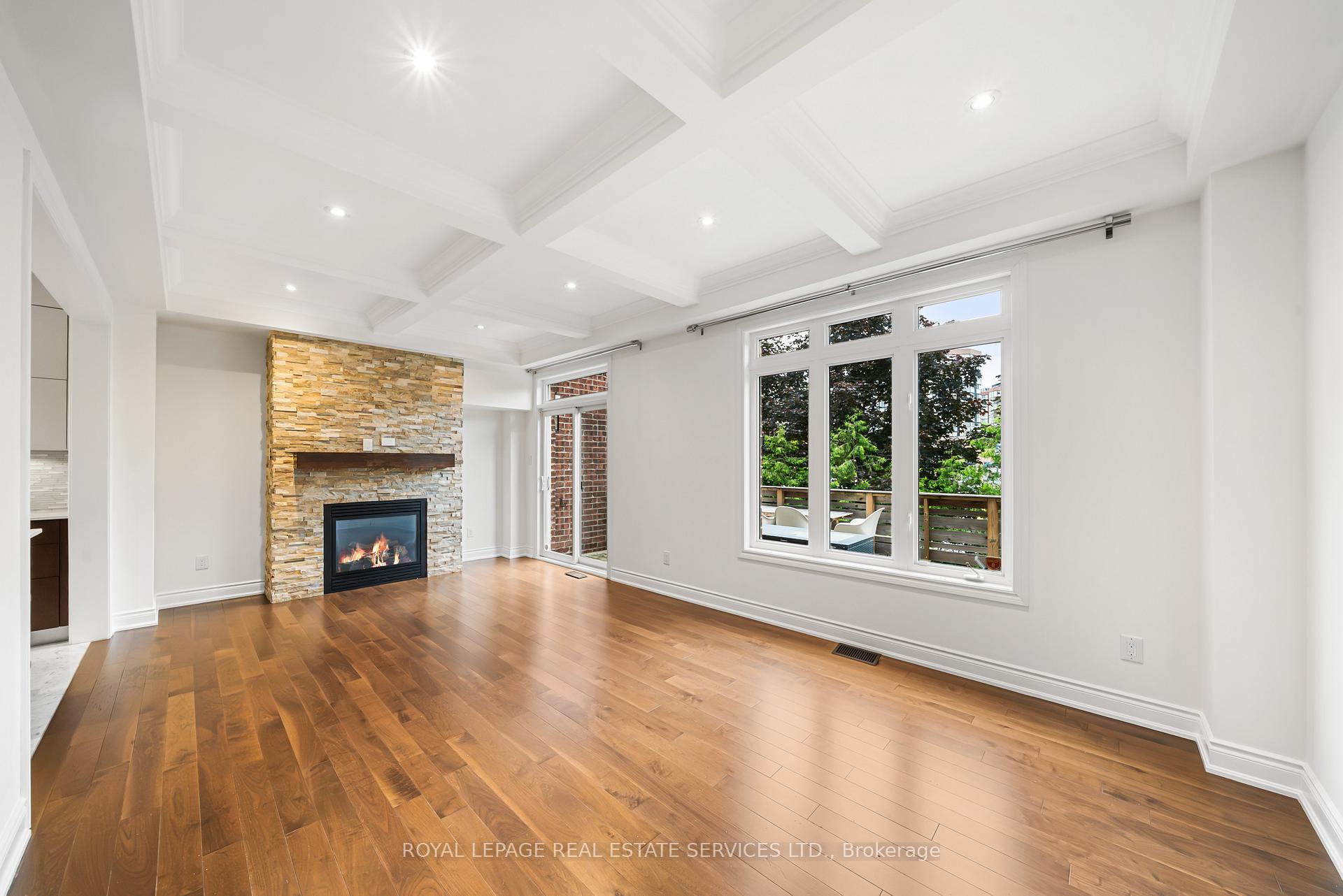 Photo 10 of 2083 Grange Drive, Mississauga, Cooksville — HOMEH