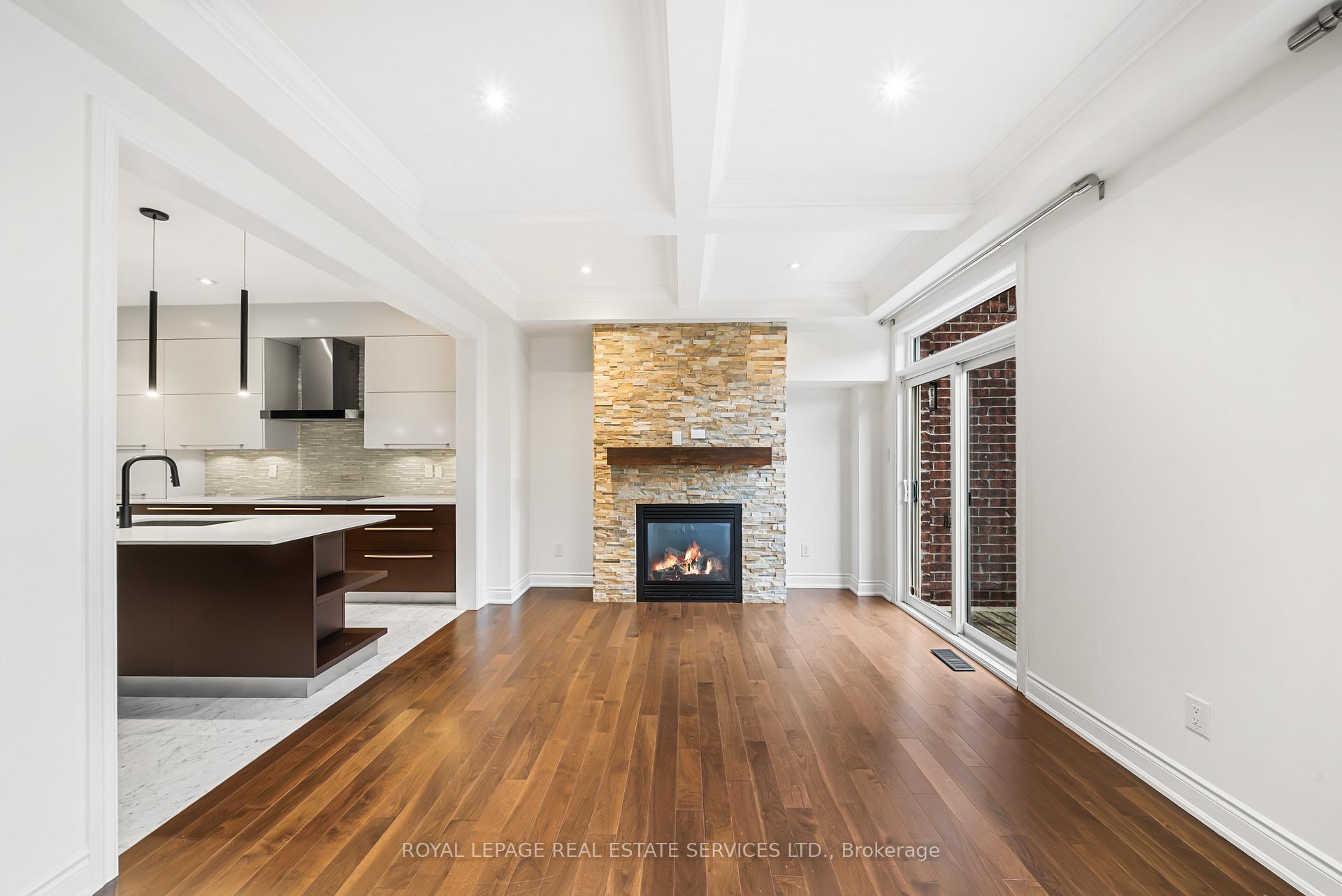 Photo 11 of 2083 Grange Drive, Mississauga, Cooksville — HOMEH