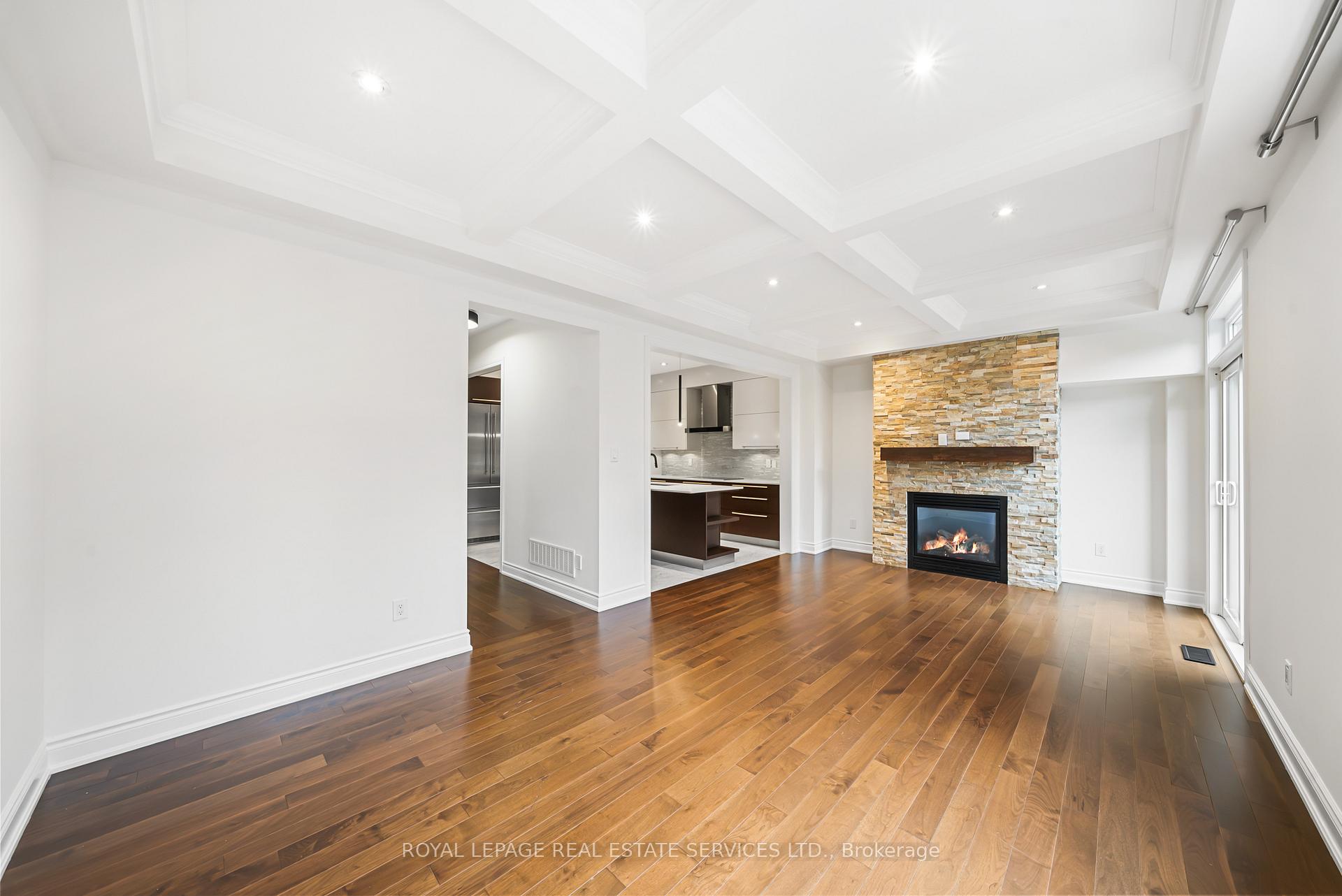 Photo 12 of 2083 Grange Drive, Mississauga, Cooksville — HOMEH