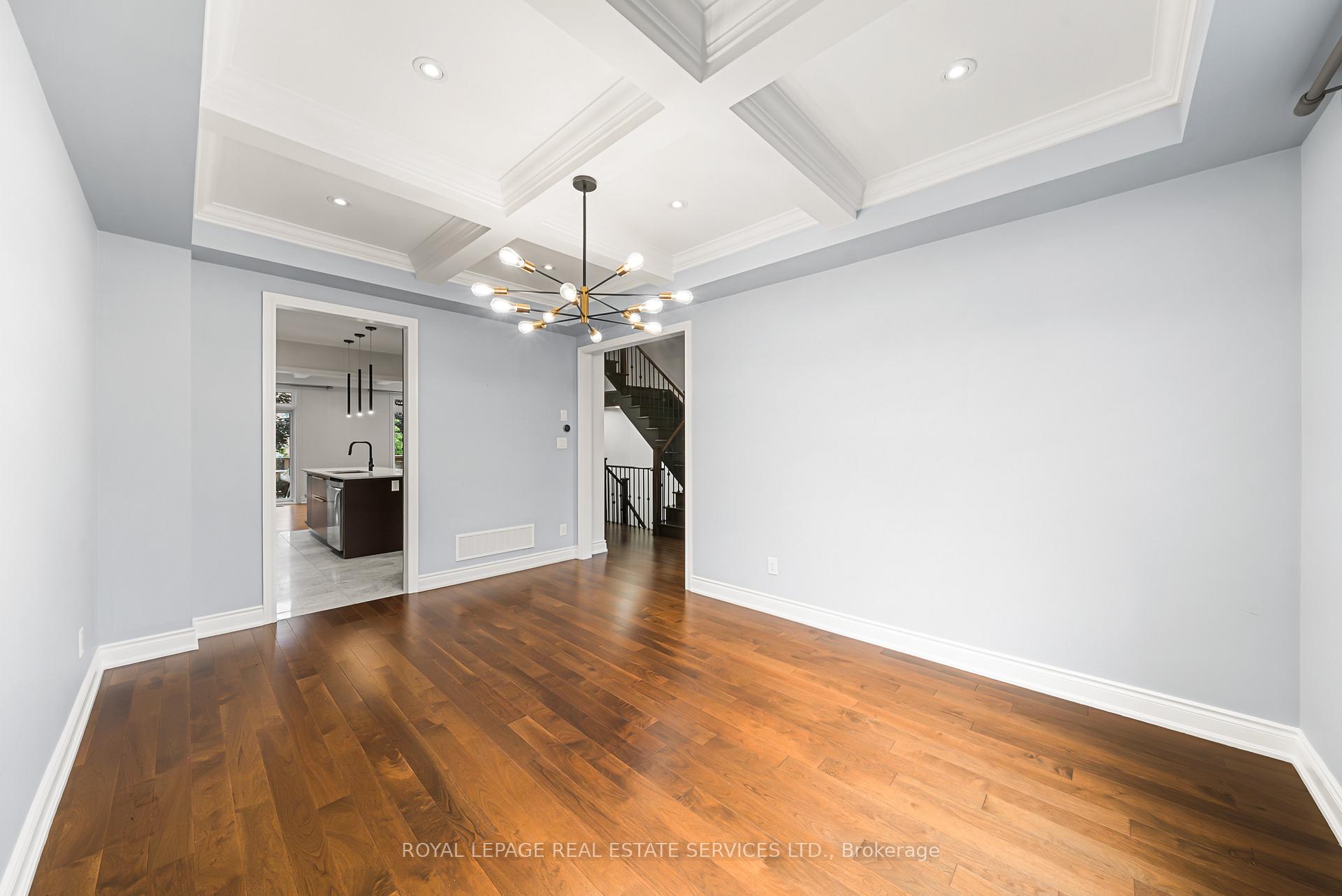 Photo 17 of 2083 Grange Drive, Mississauga, Cooksville — HOMEH