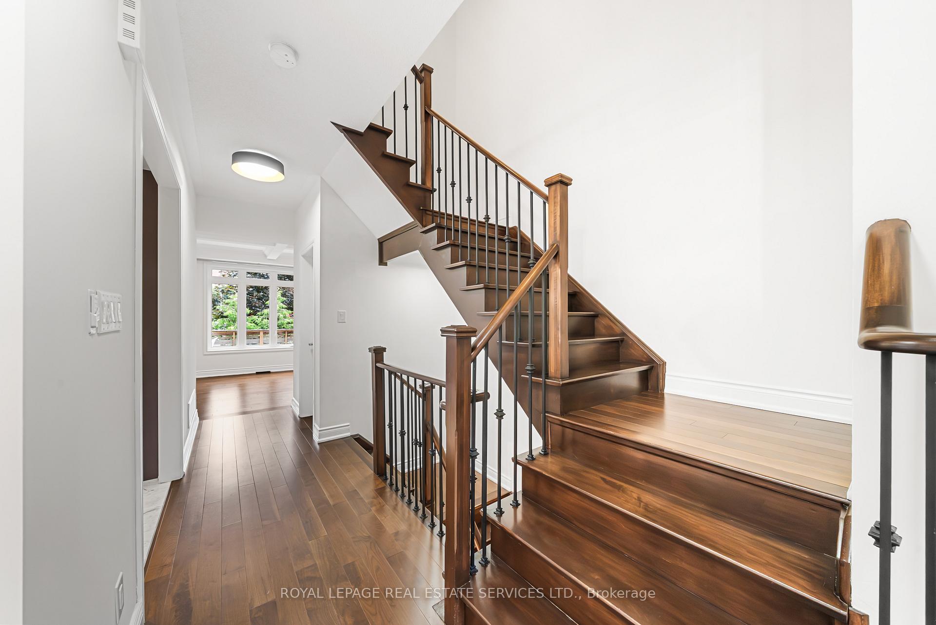 Photo 21 of 2083 Grange Drive, Mississauga, Cooksville — HOMEH