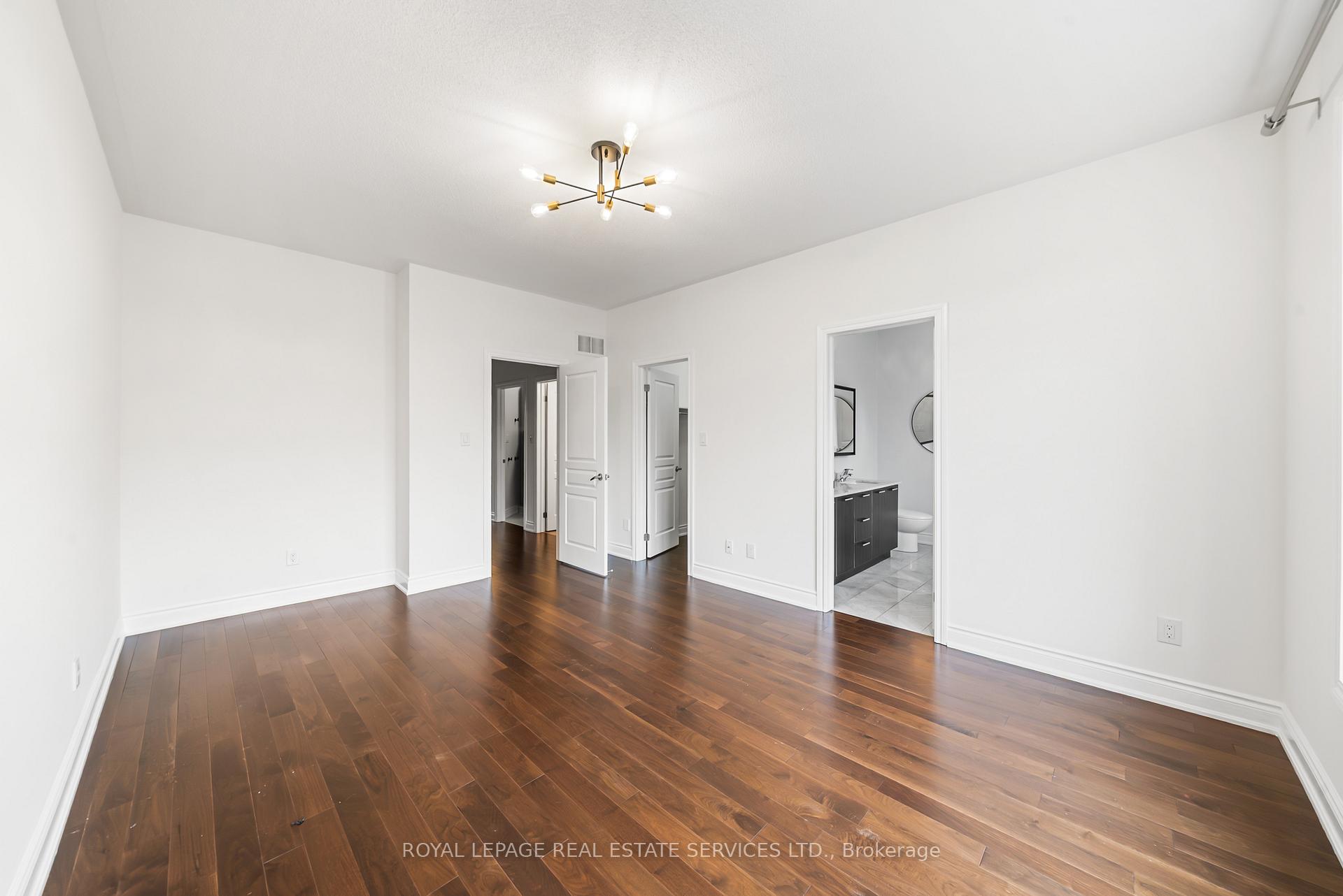 Photo 25 of 2083 Grange Drive, Mississauga, Cooksville — HOMEH