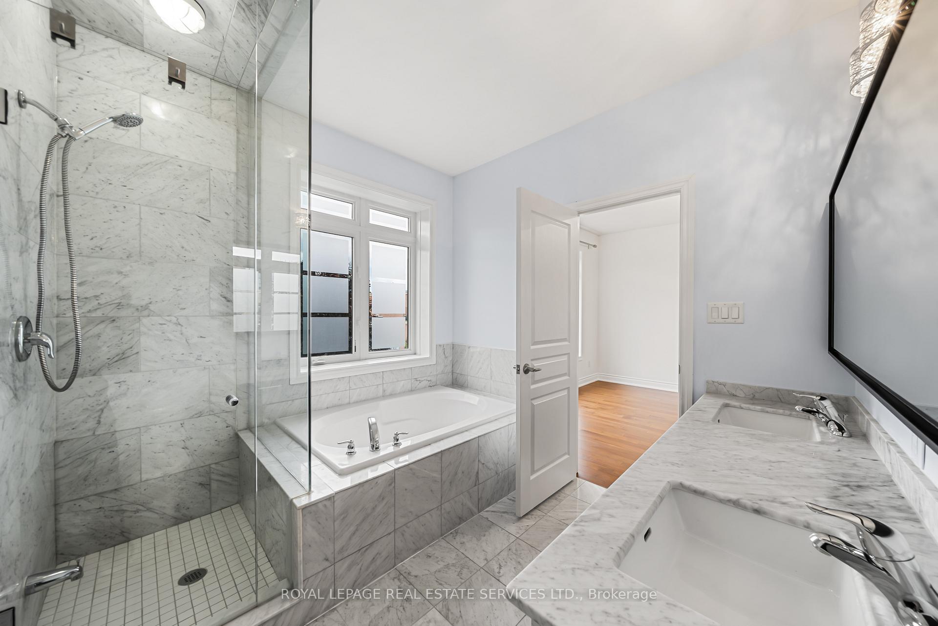 Photo 28 of 2083 Grange Drive, Mississauga, Cooksville — HOMEH