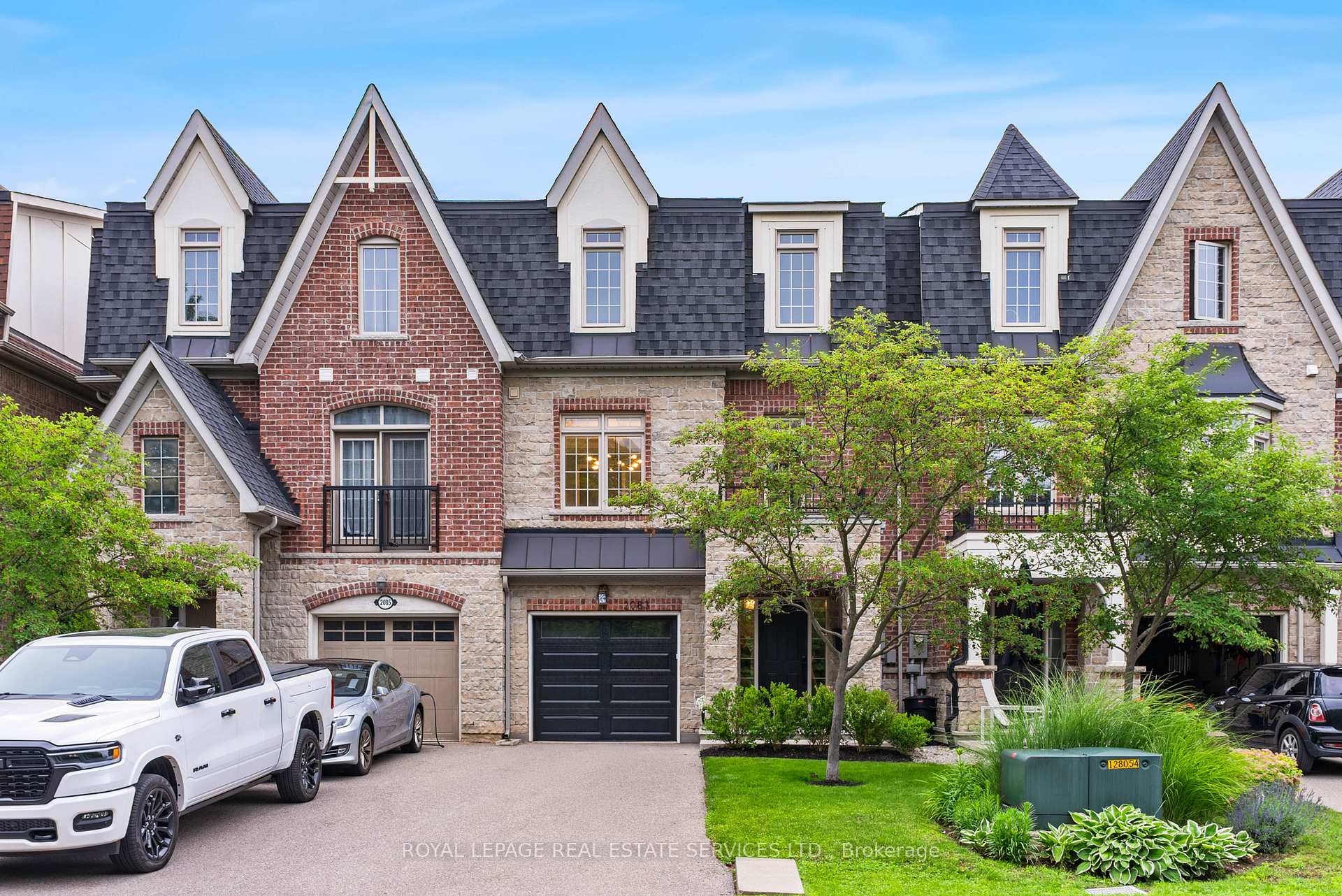 Photo 49 of 2083 Grange Drive, Mississauga, Cooksville — HOMEH