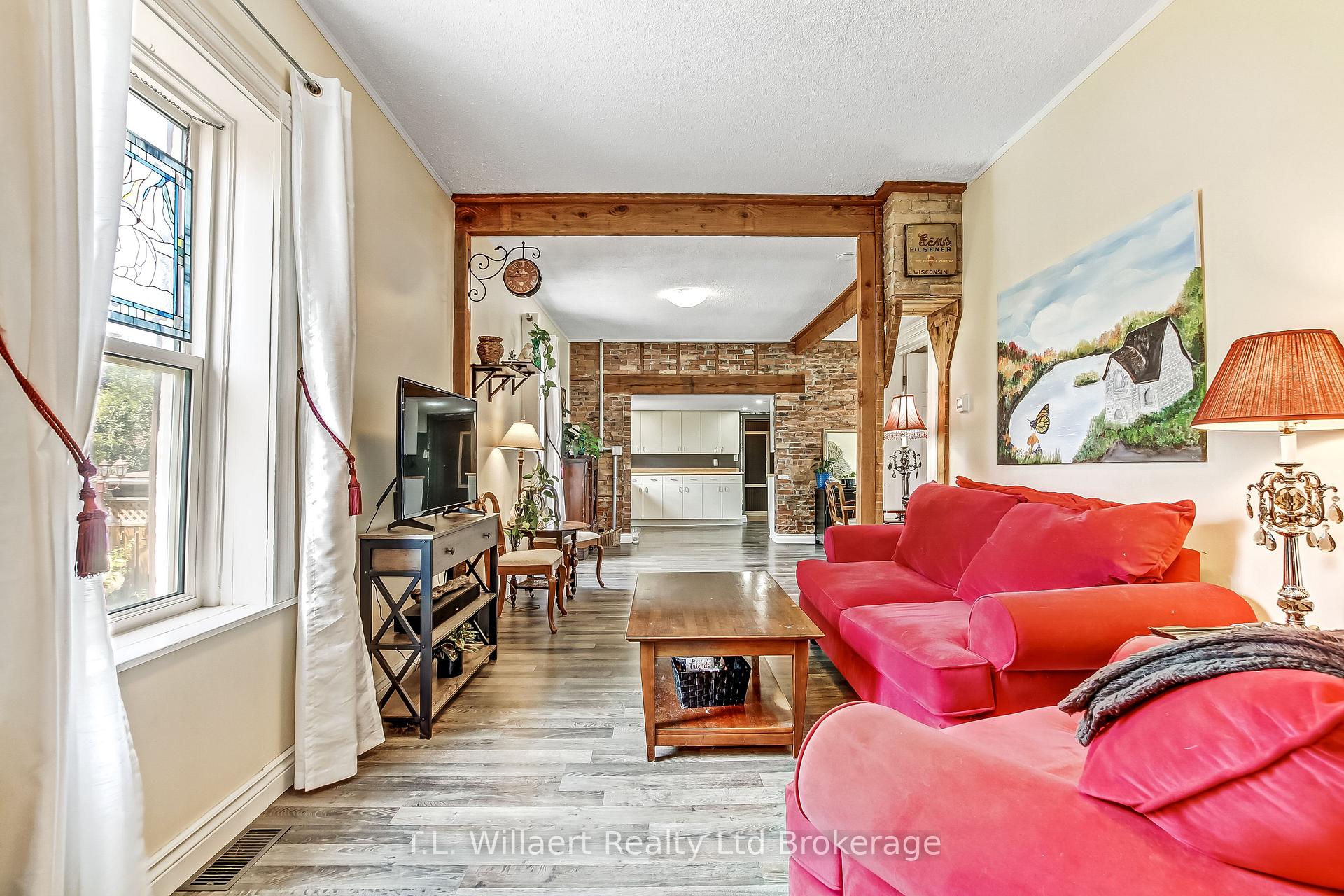 Photo 8 of 17 Potters Road, Tillsonburg — HOMEH