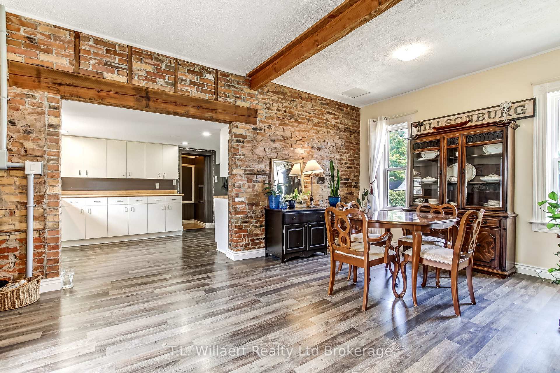 Photo 9 of 17 Potters Road, Tillsonburg — HOMEH