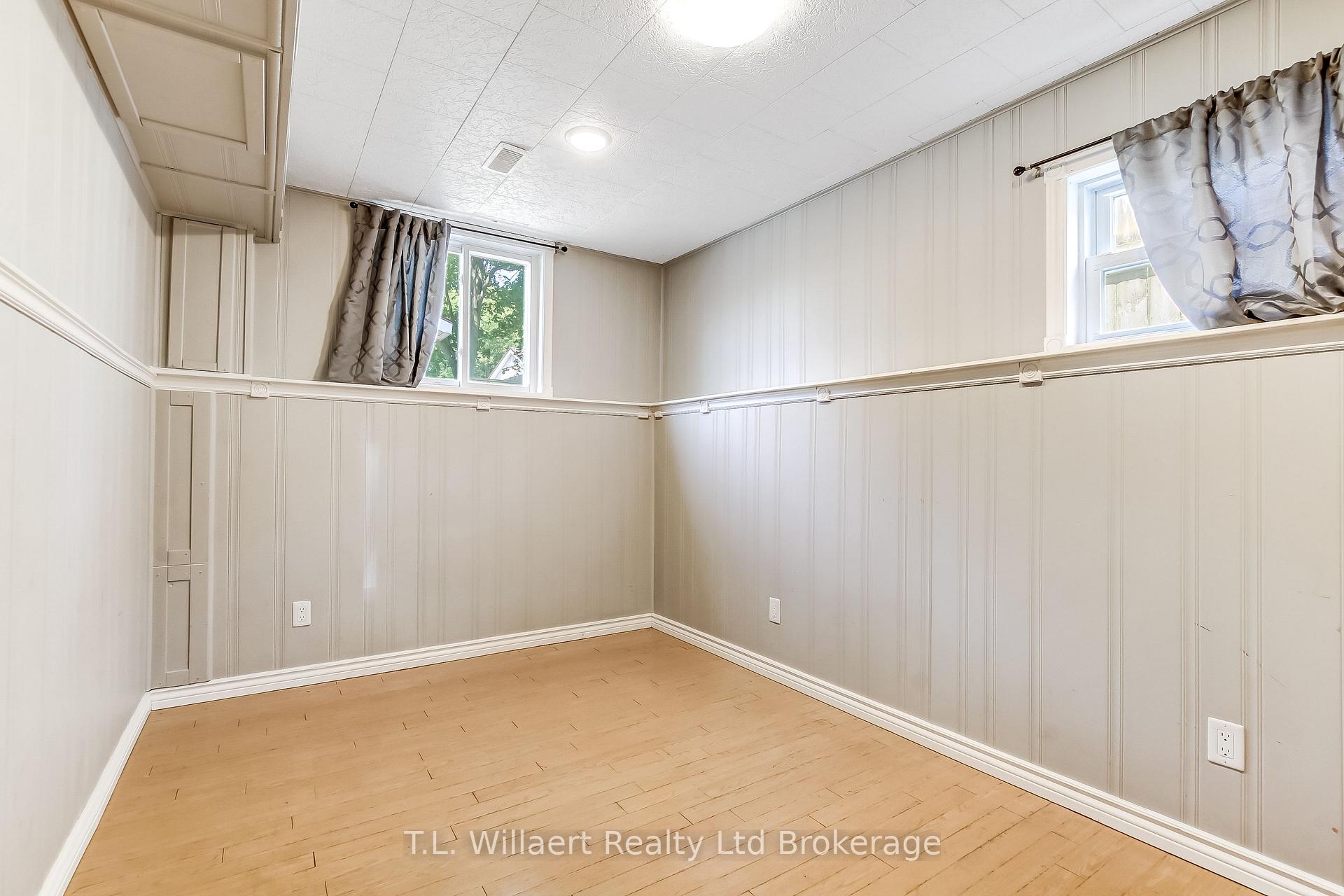 Photo 21 of 17 Potters Road, Tillsonburg — HOMEH