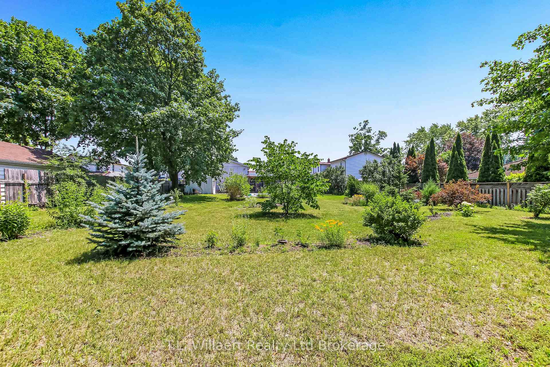 Photo 31 of 17 Potters Road, Tillsonburg — HOMEH