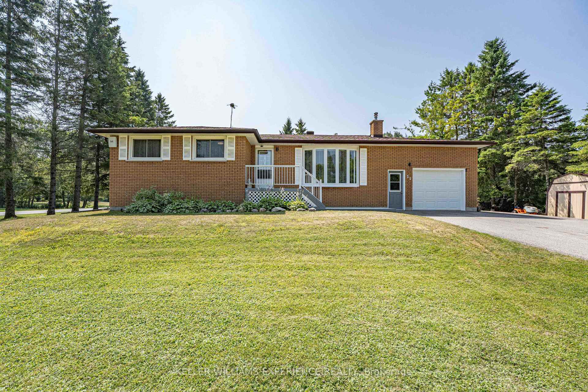 Photo 3 of 25 Lamers Crescent, Clearview, New Lowell — HOMEH
