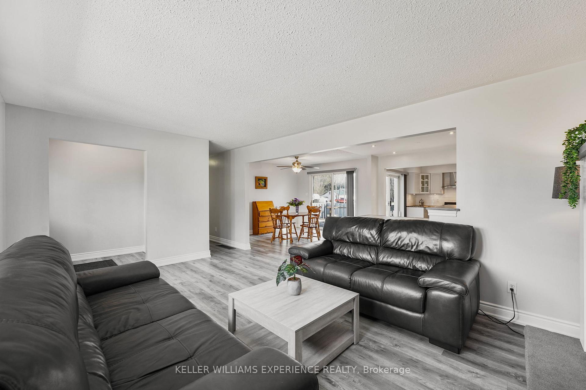 Photo 8 of 25 Lamers Crescent, Clearview, New Lowell — HOMEH