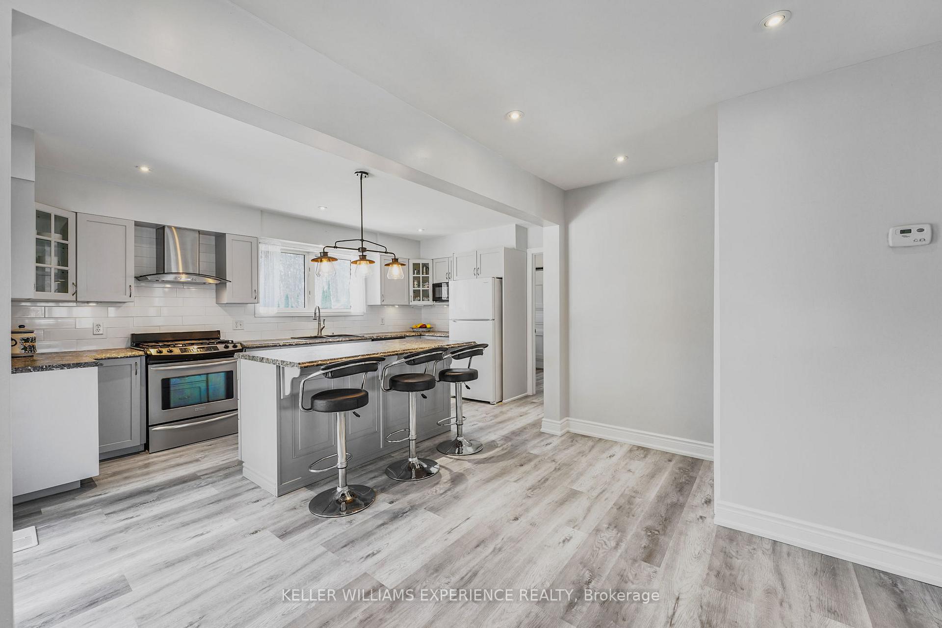 Photo 15 of 25 Lamers Crescent, Clearview, New Lowell — HOMEH