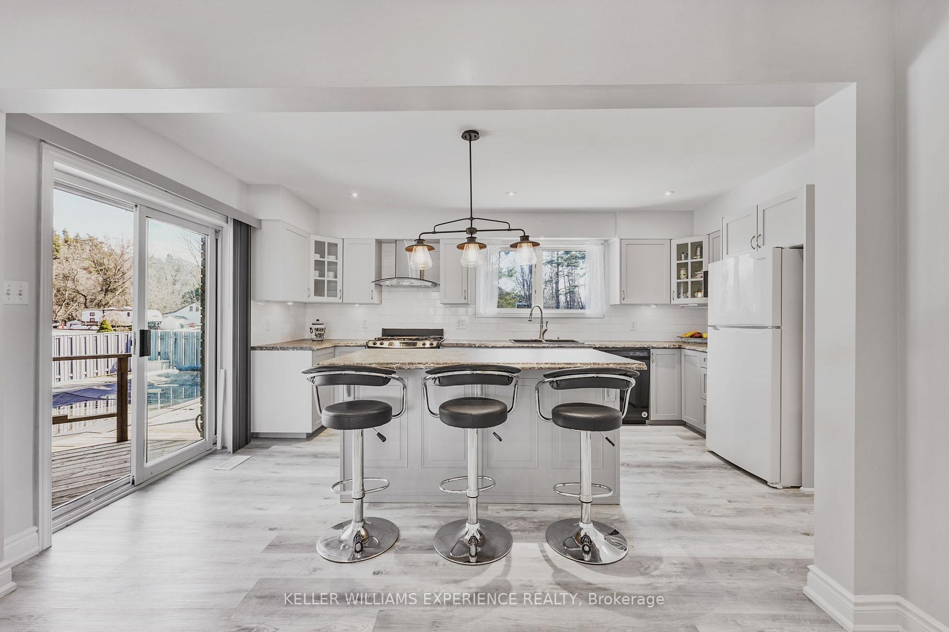 Photo 13 of 25 Lamers Crescent, Clearview, New Lowell — HOMEH