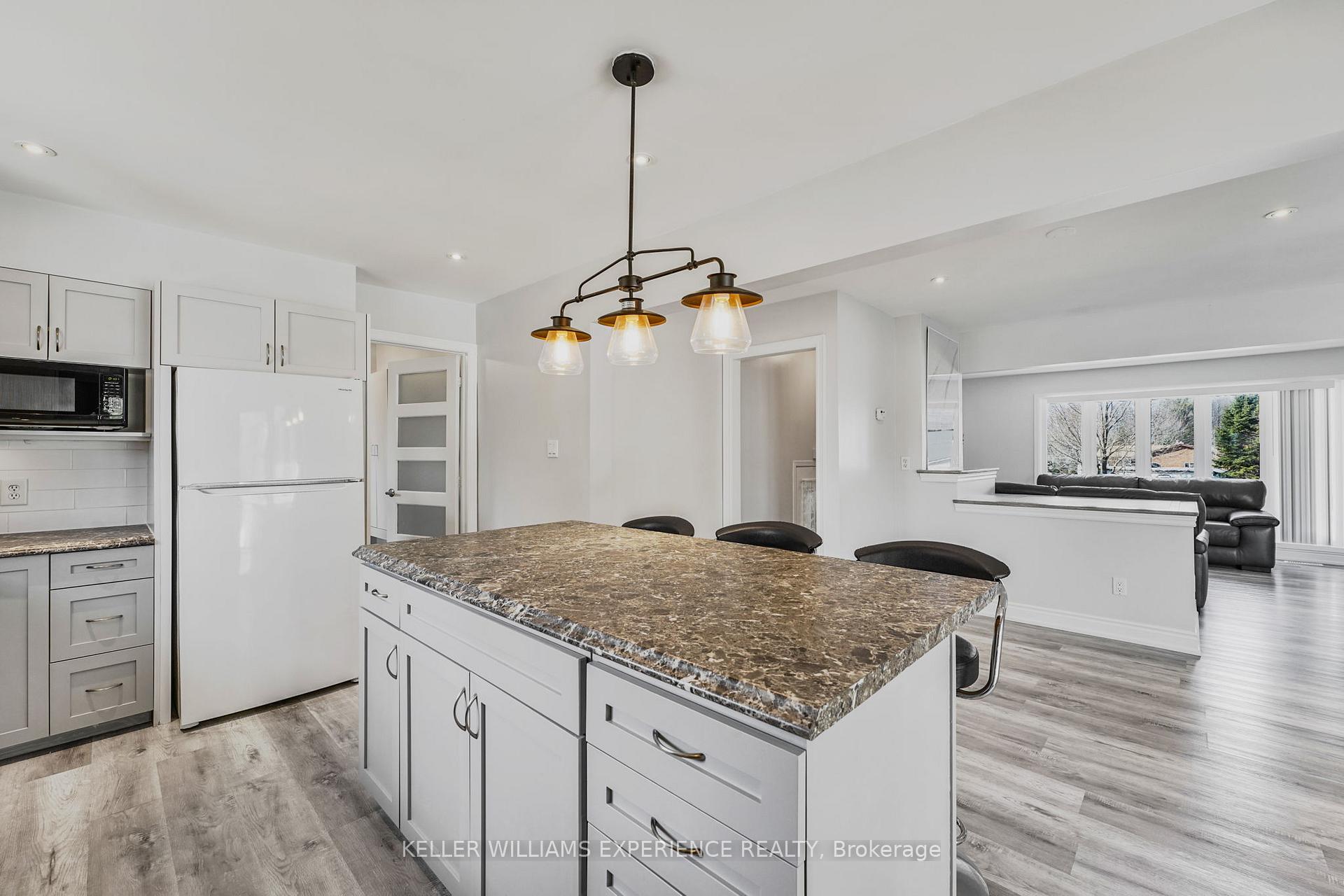 Photo 18 of 25 Lamers Crescent, Clearview, New Lowell — HOMEH