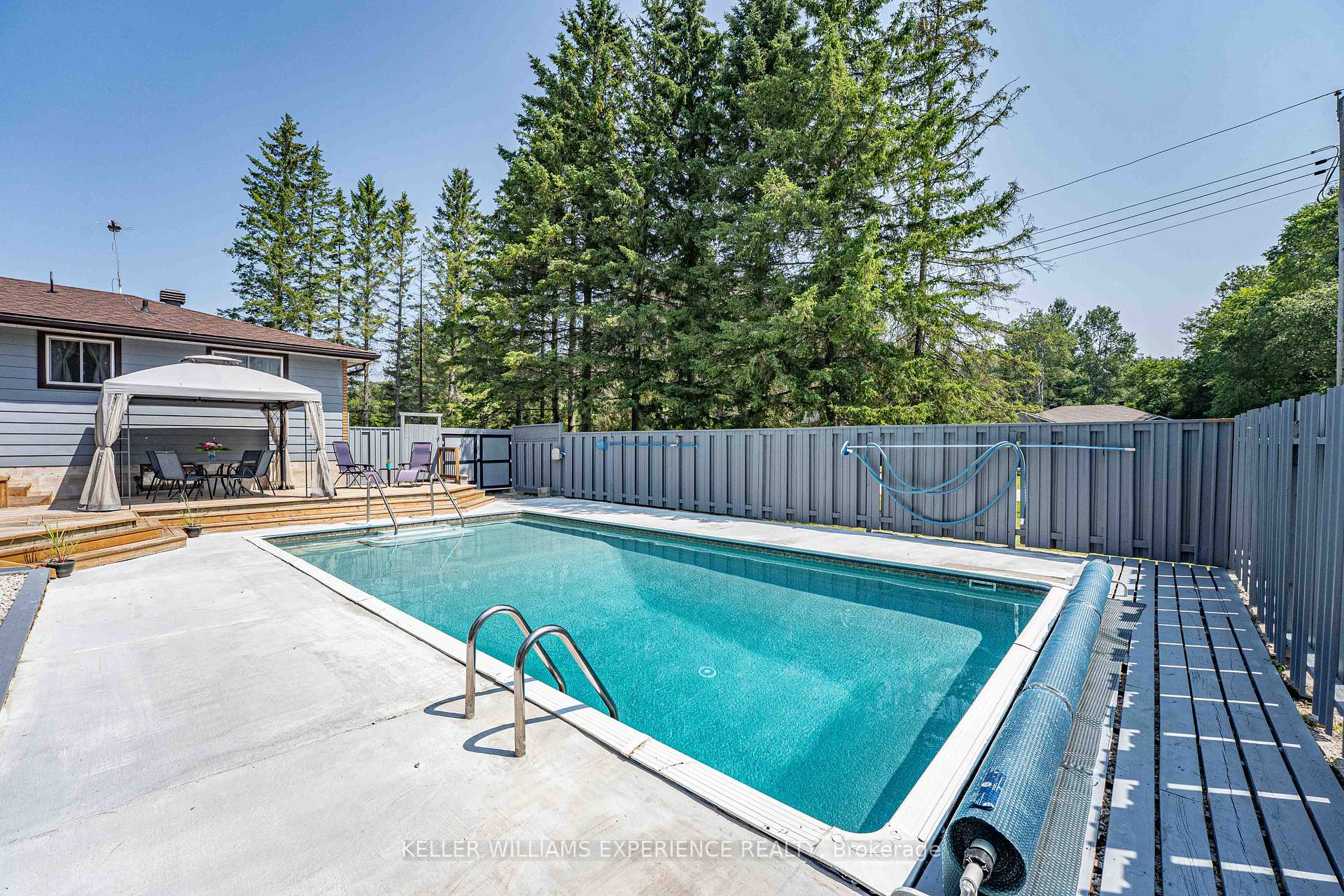 Photo 38 of 25 Lamers Crescent, Clearview, New Lowell — HOMEH