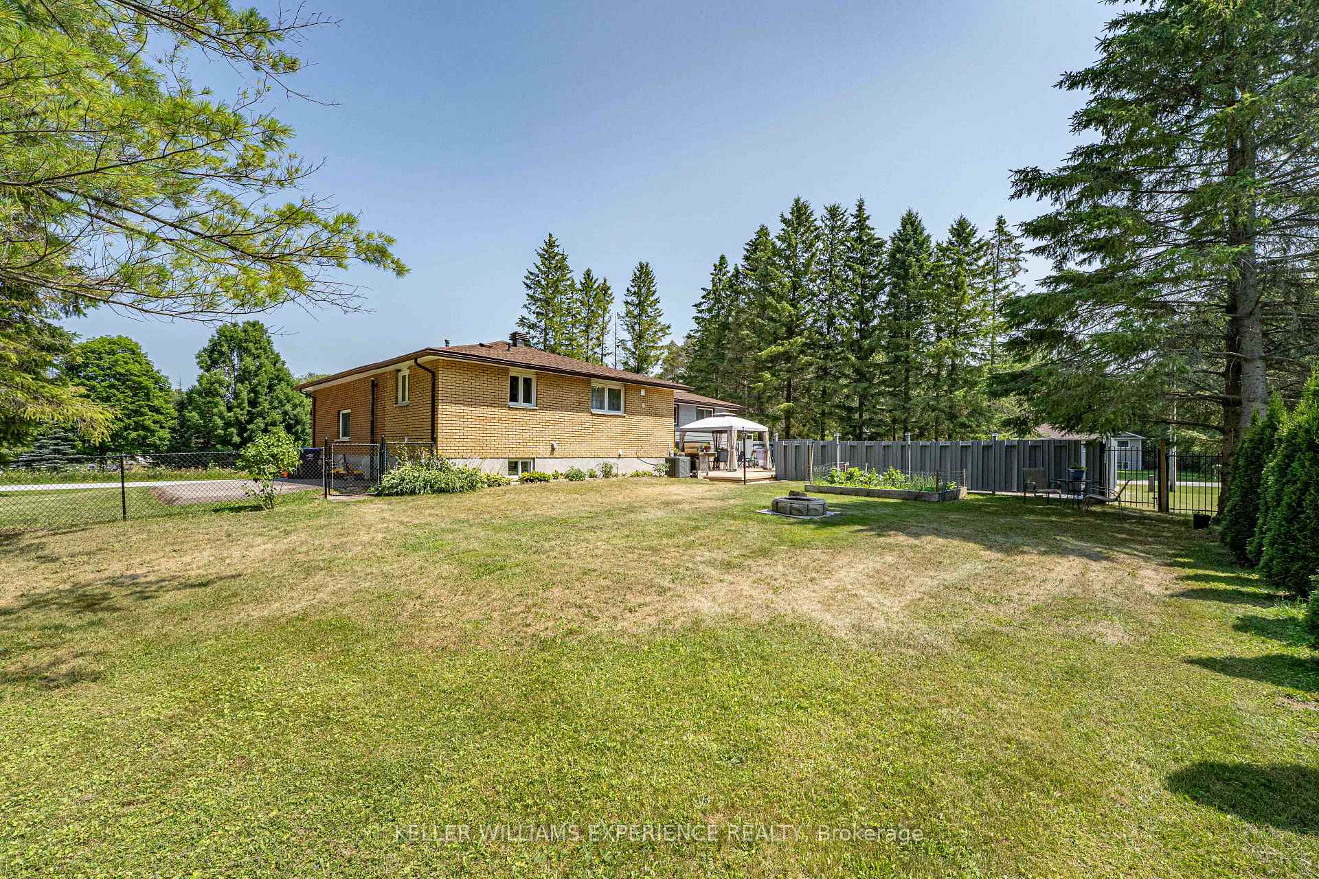 Photo 42 of 25 Lamers Crescent, Clearview, New Lowell — HOMEH