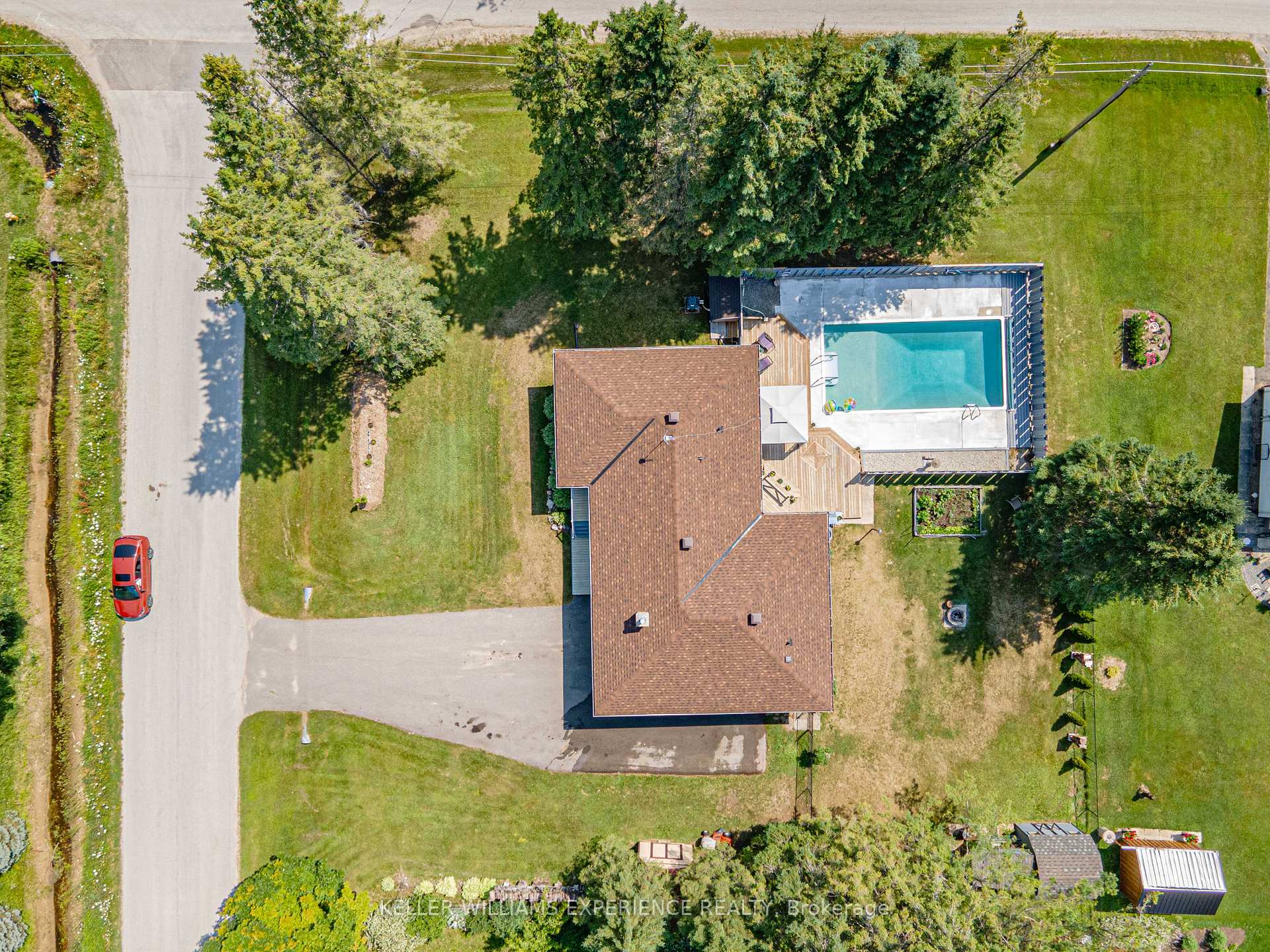 Photo 34 of 25 Lamers Crescent, Clearview, New Lowell — HOMEH