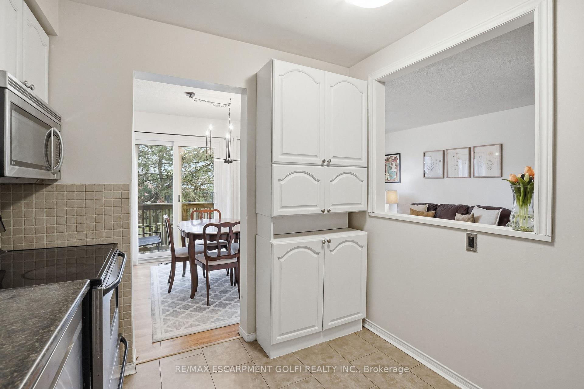 Photo 8 of Unit 6, 79 Braeheid Avenue, Hamilton, Waterdown — HOMEH