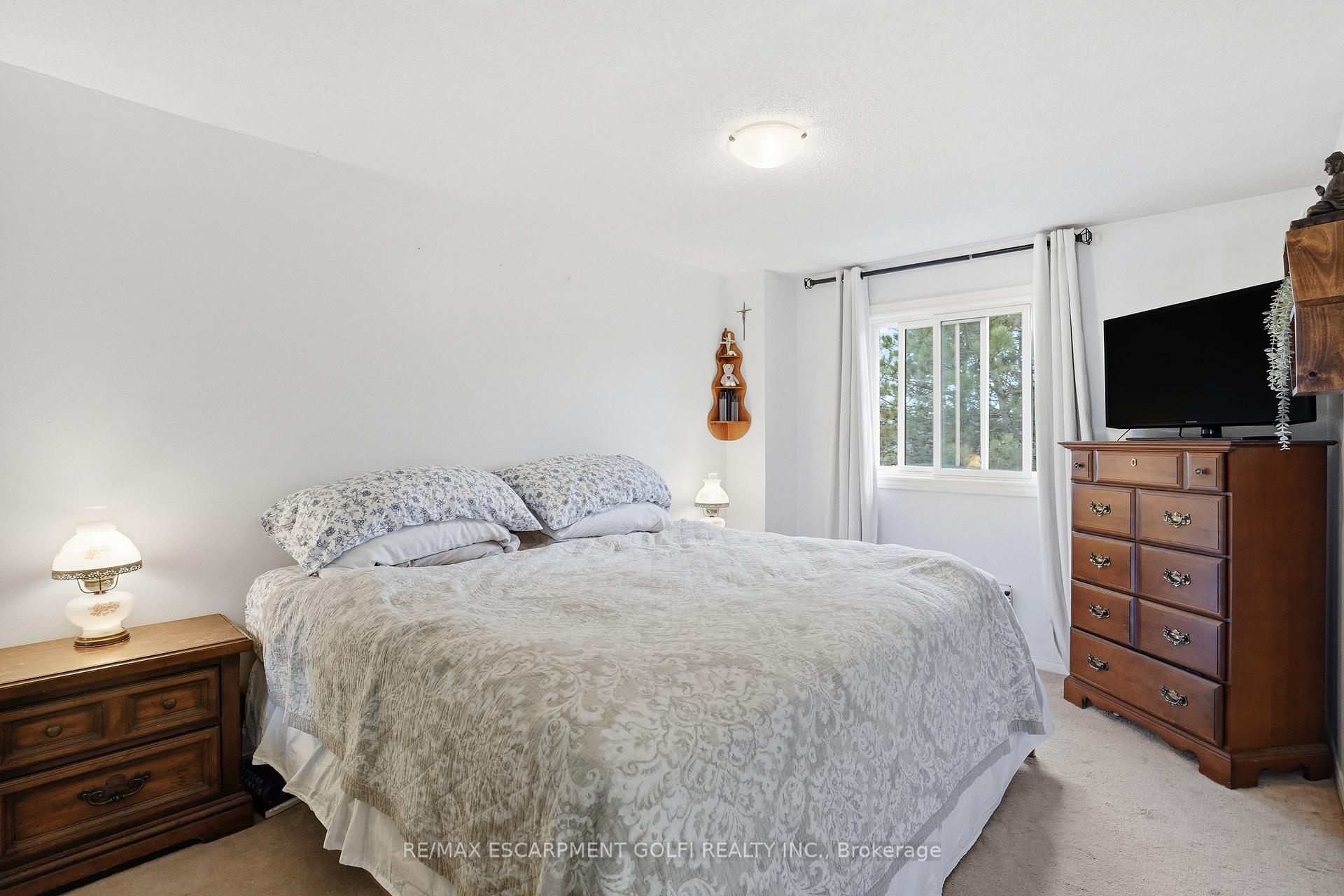 Photo 16 of Unit 6, 79 Braeheid Avenue, Hamilton, Waterdown — HOMEH