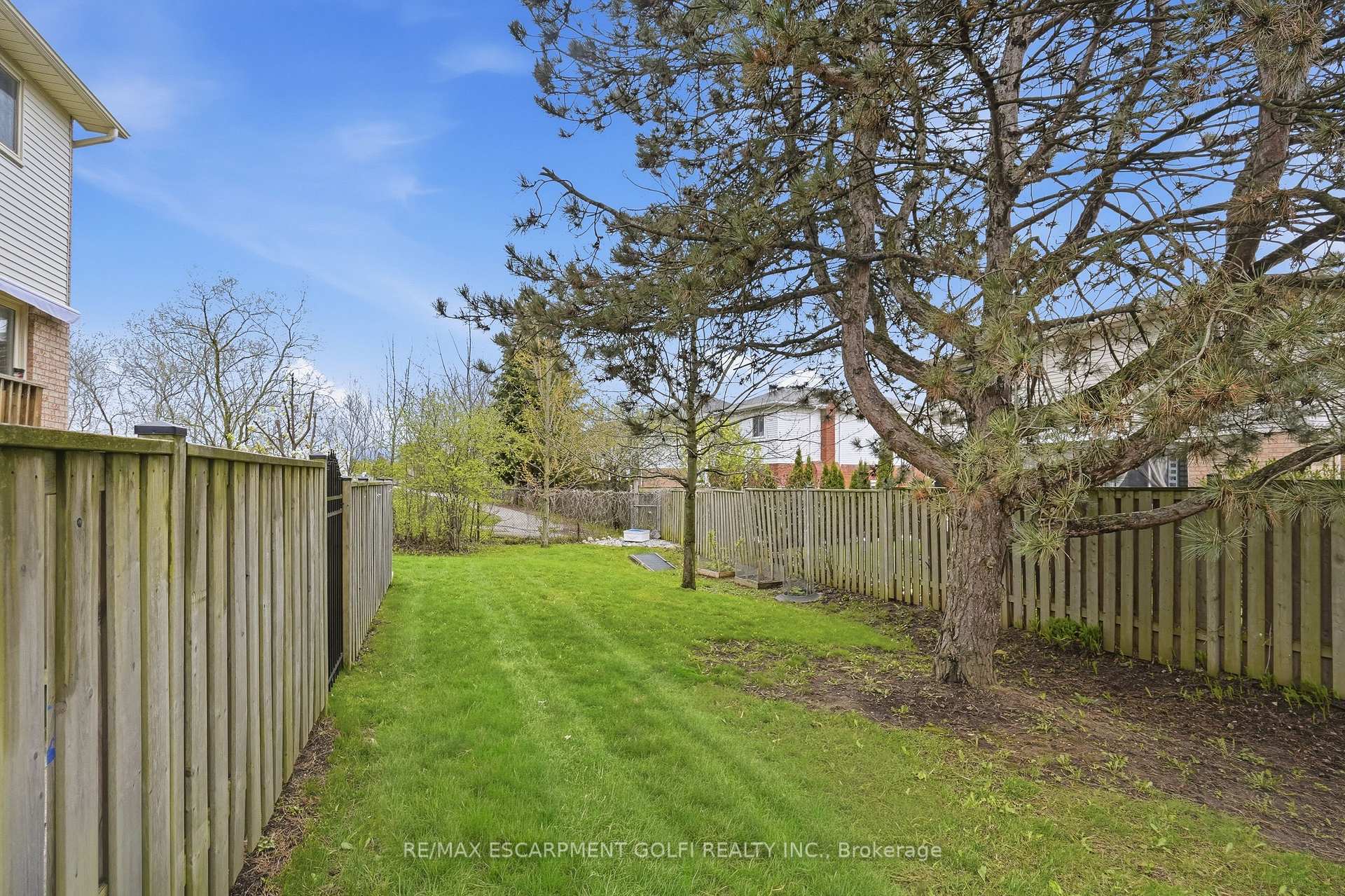 Photo 32 of Unit 6, 79 Braeheid Avenue, Hamilton, Waterdown — HOMEH